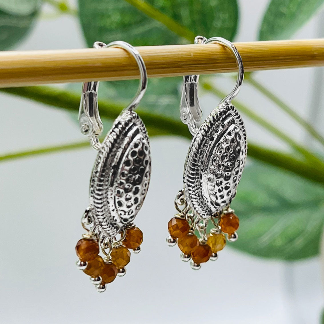 Boho Ohrringe Silber mit braunen Achat-Anhängern Pink Sand Faylin