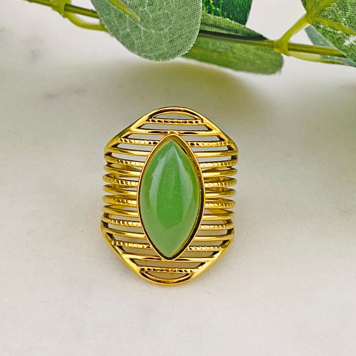 Breiter Goldring mit grünem Aventurin Stein Carbini