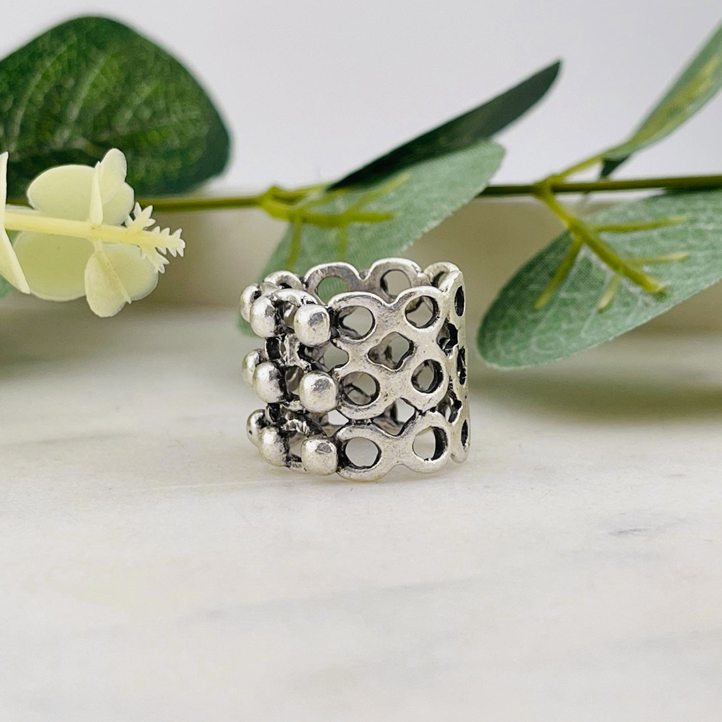 Breiter Silberring aus Zamak Boho-Design Elora