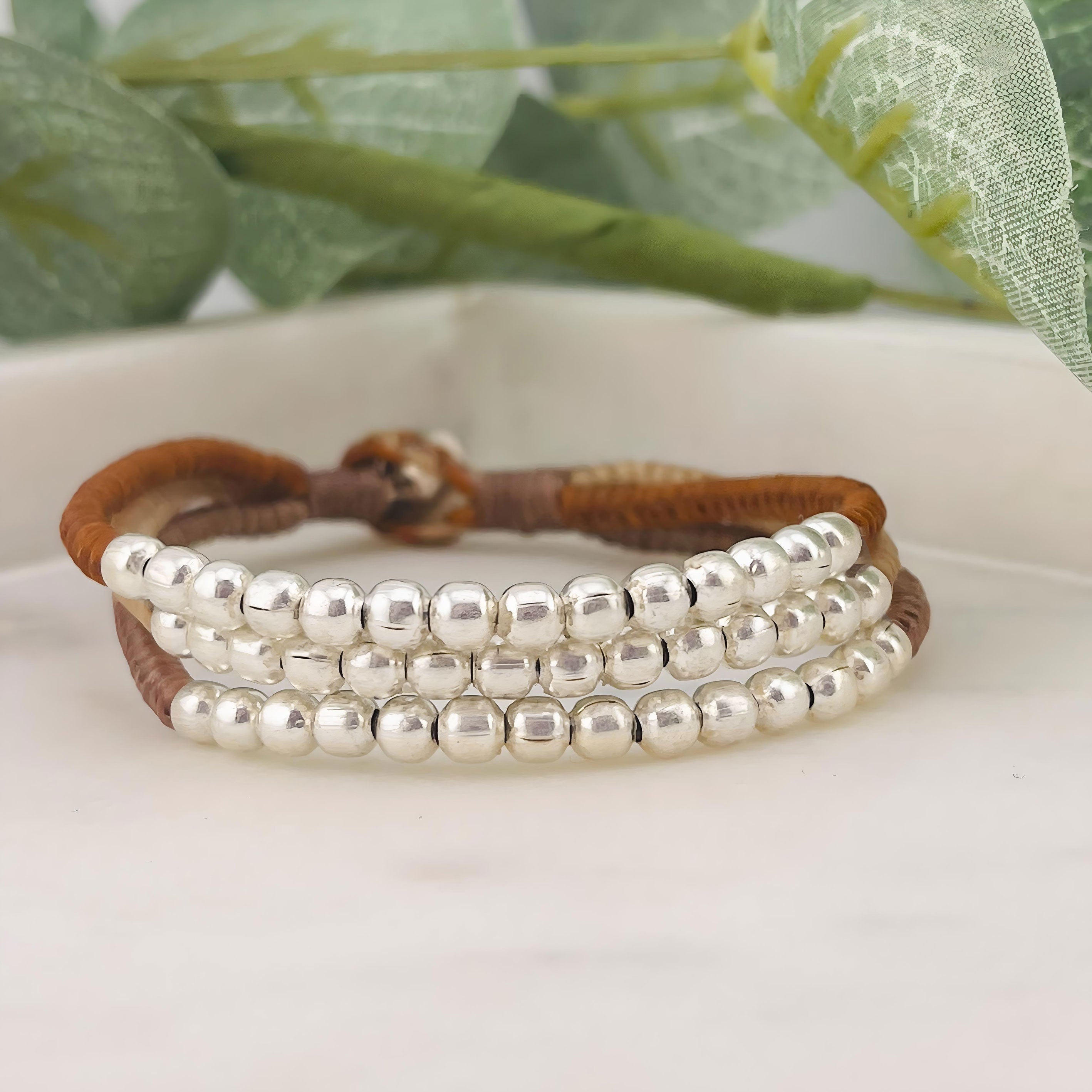 Dreifarbiges Multistrang Boho-Armband mit Silberperlen Alison
