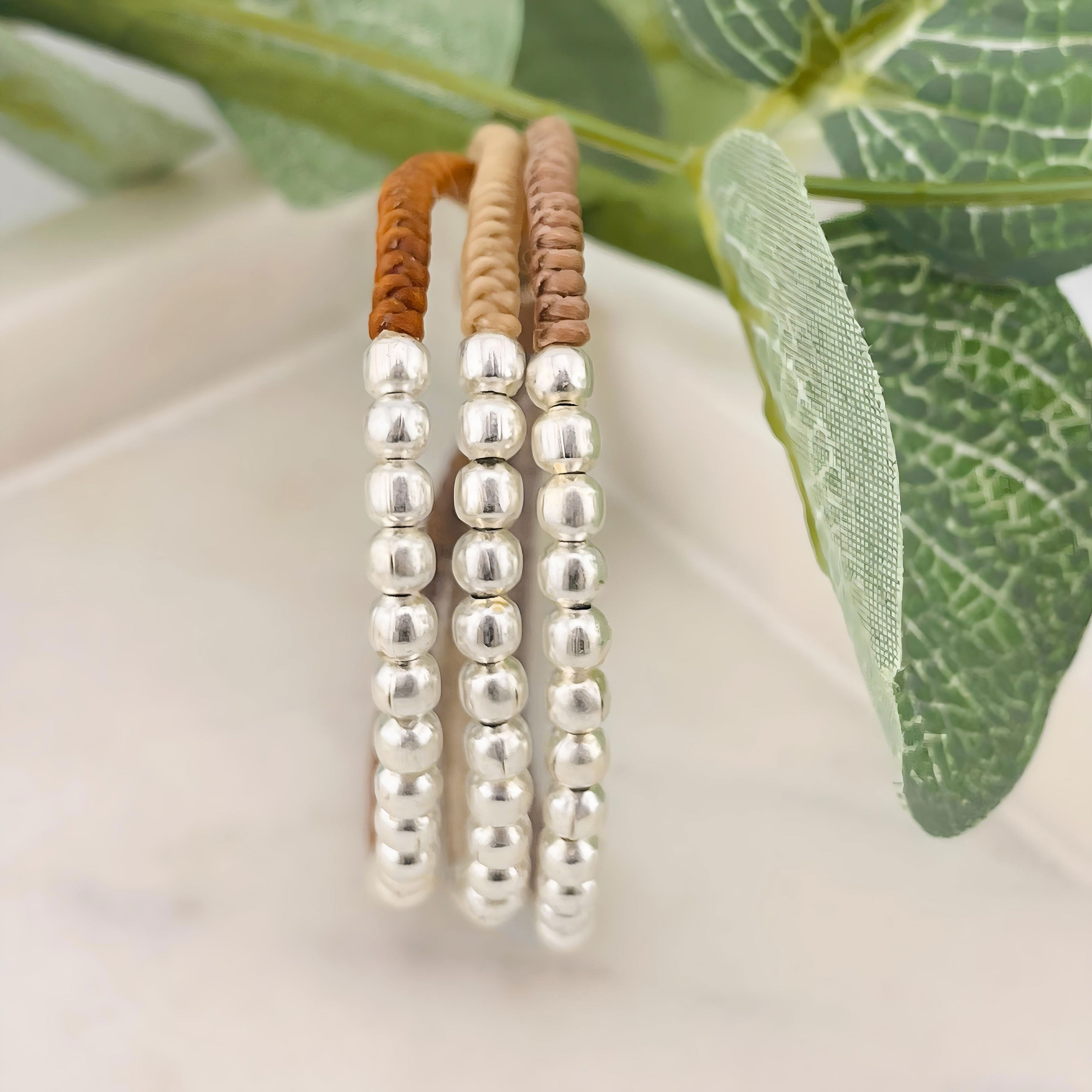 Dreifarbiges Multistrang Boho-Armband mit Silberperlen Alison