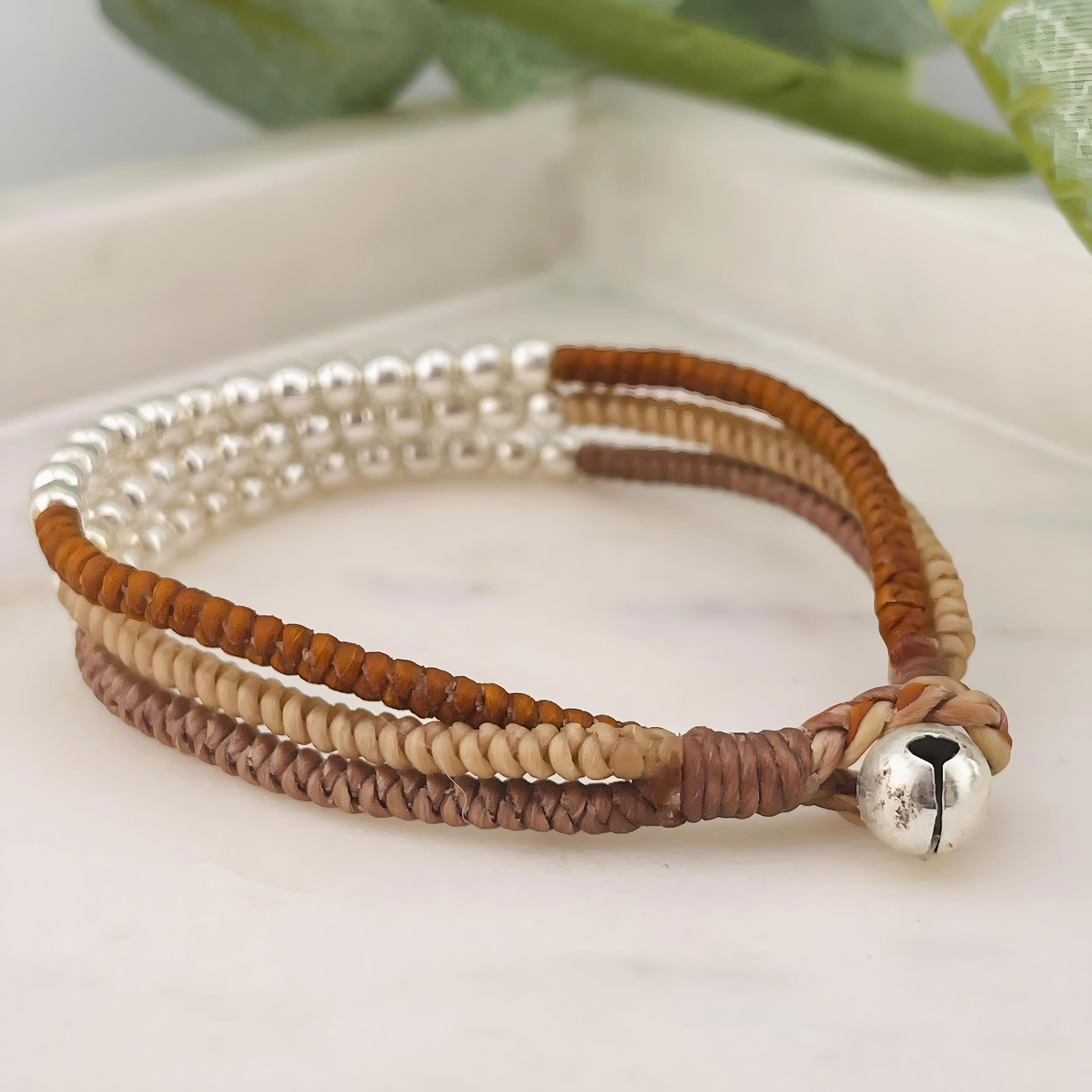 Dreifarbiges Multistrang Boho-Armband mit Silberperlen Alison
