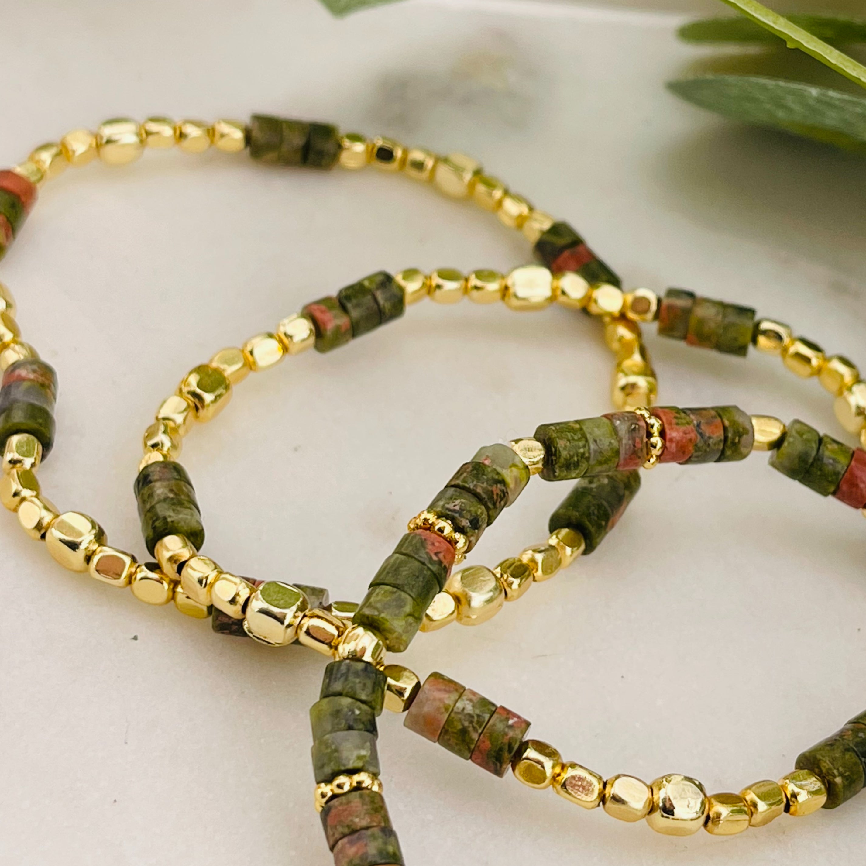 Elastisches Armband-Set gold grüne Perlen Finch