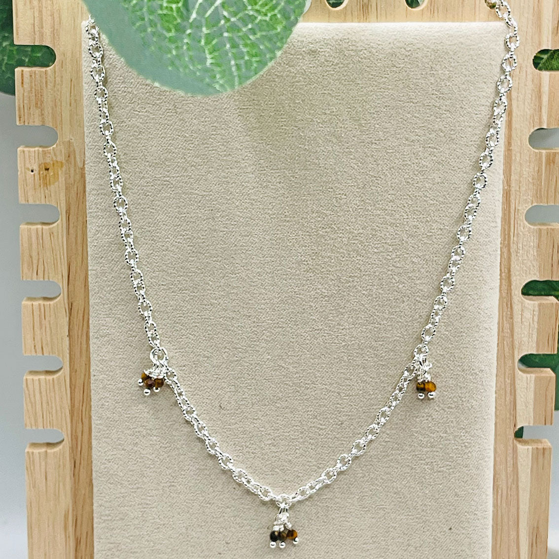 Feine Halskette in Silber mit Tigerauge-Anhängern Bairo Quilly