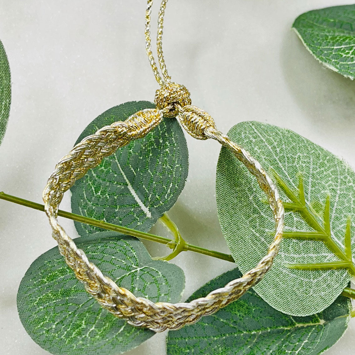 Gewobenes Maayaz-Armband in Gold - Weiss - Schilf Areay