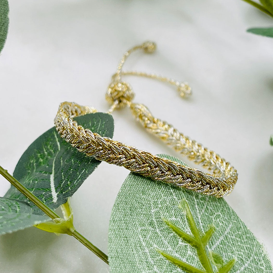 Gewobenes Maayaz-Armband in Gold - Silber Yula