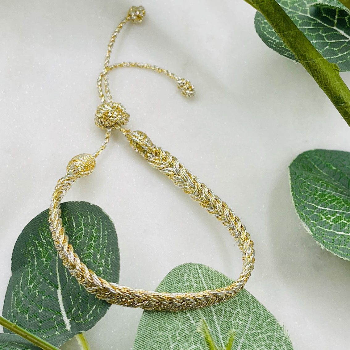 Gewobenes Maayaz-Armband in Gold - Silber Yula