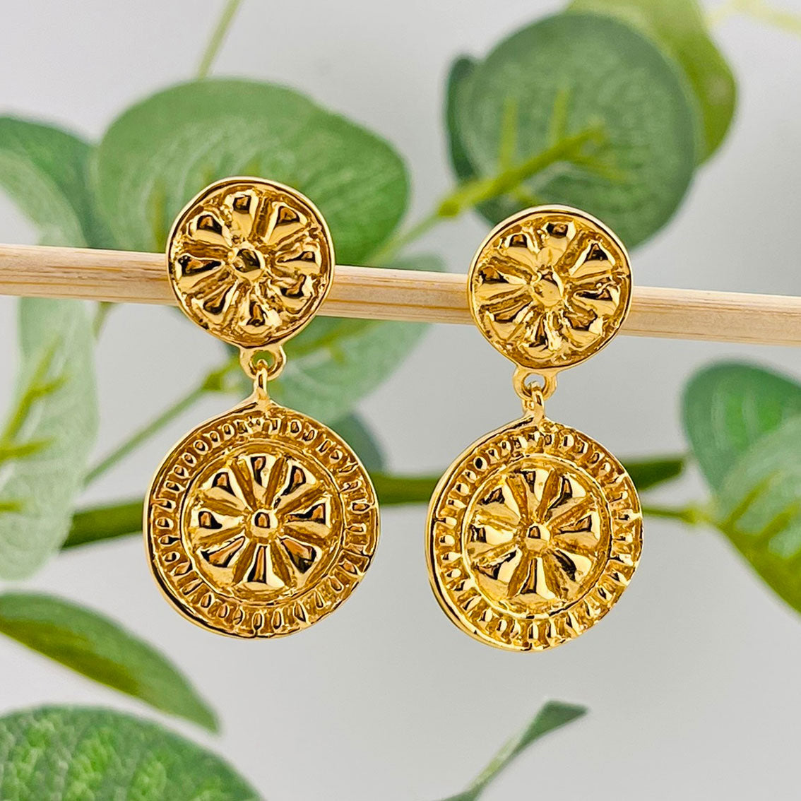 Goldene Statement-Ohrringe im Boho-Stil Pink Sand Leonit