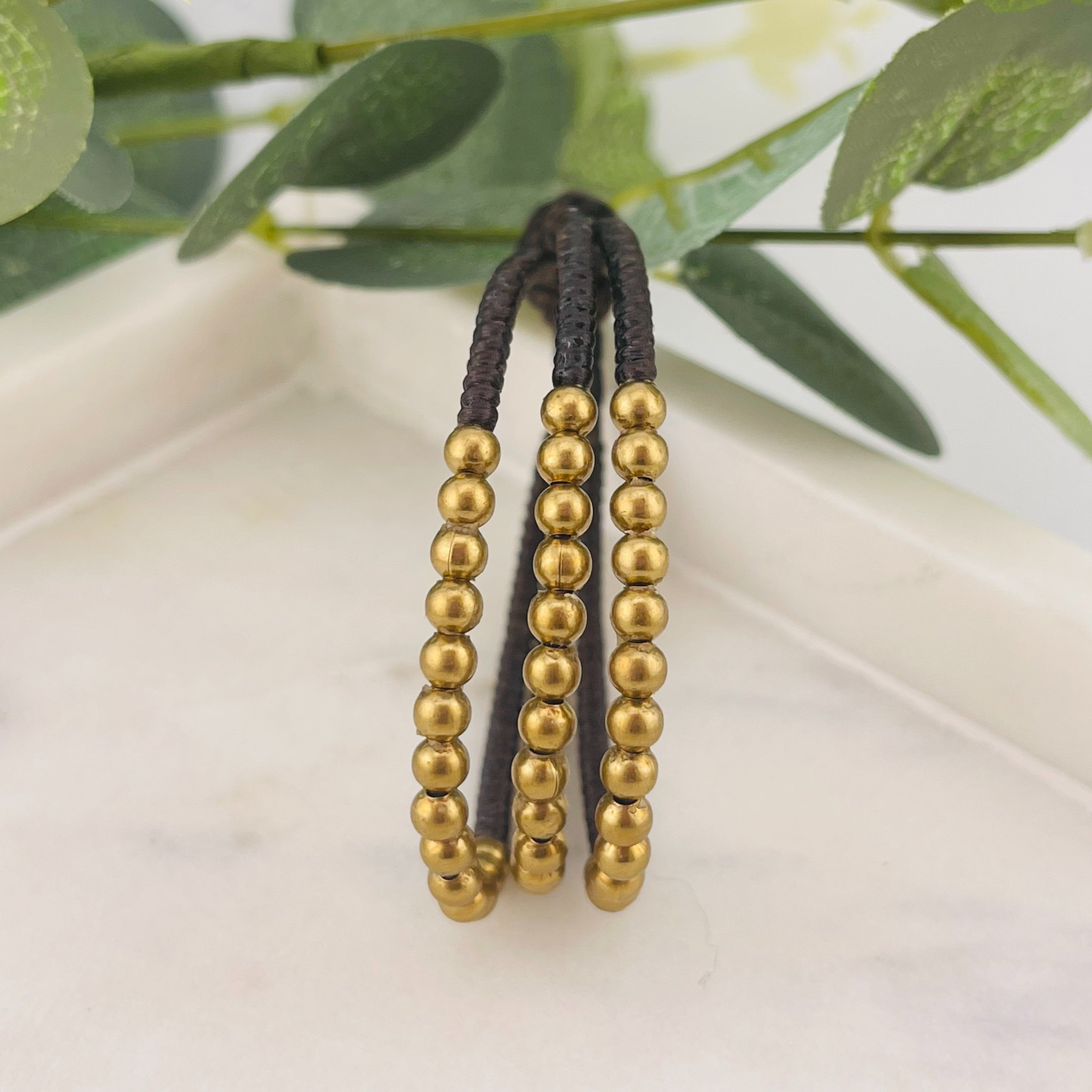 Dreifaches Boho-Armband mit Goldenen Messingperlen Gali