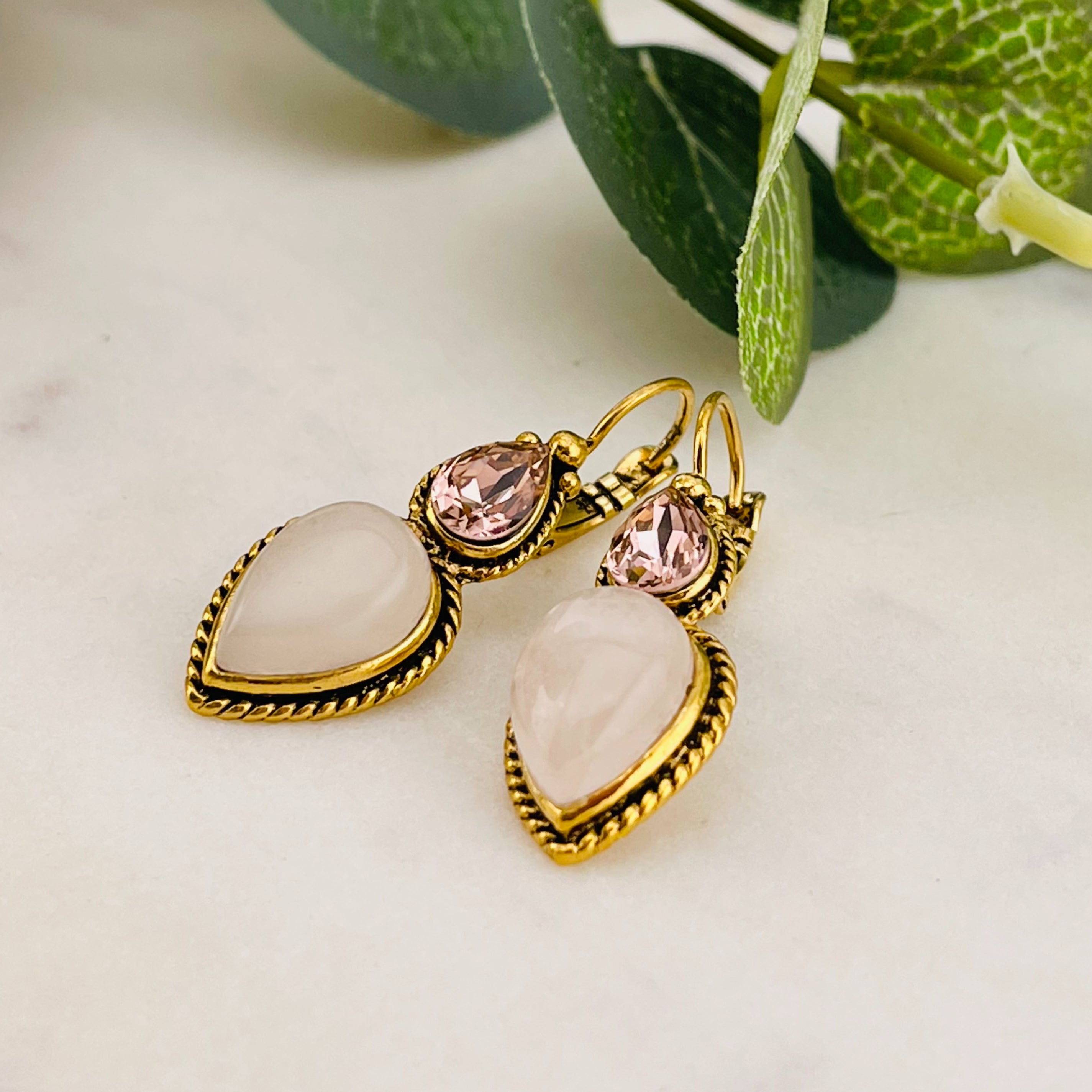 Vintage-Style Gold Ohrringe mit Rosenquarz Anina