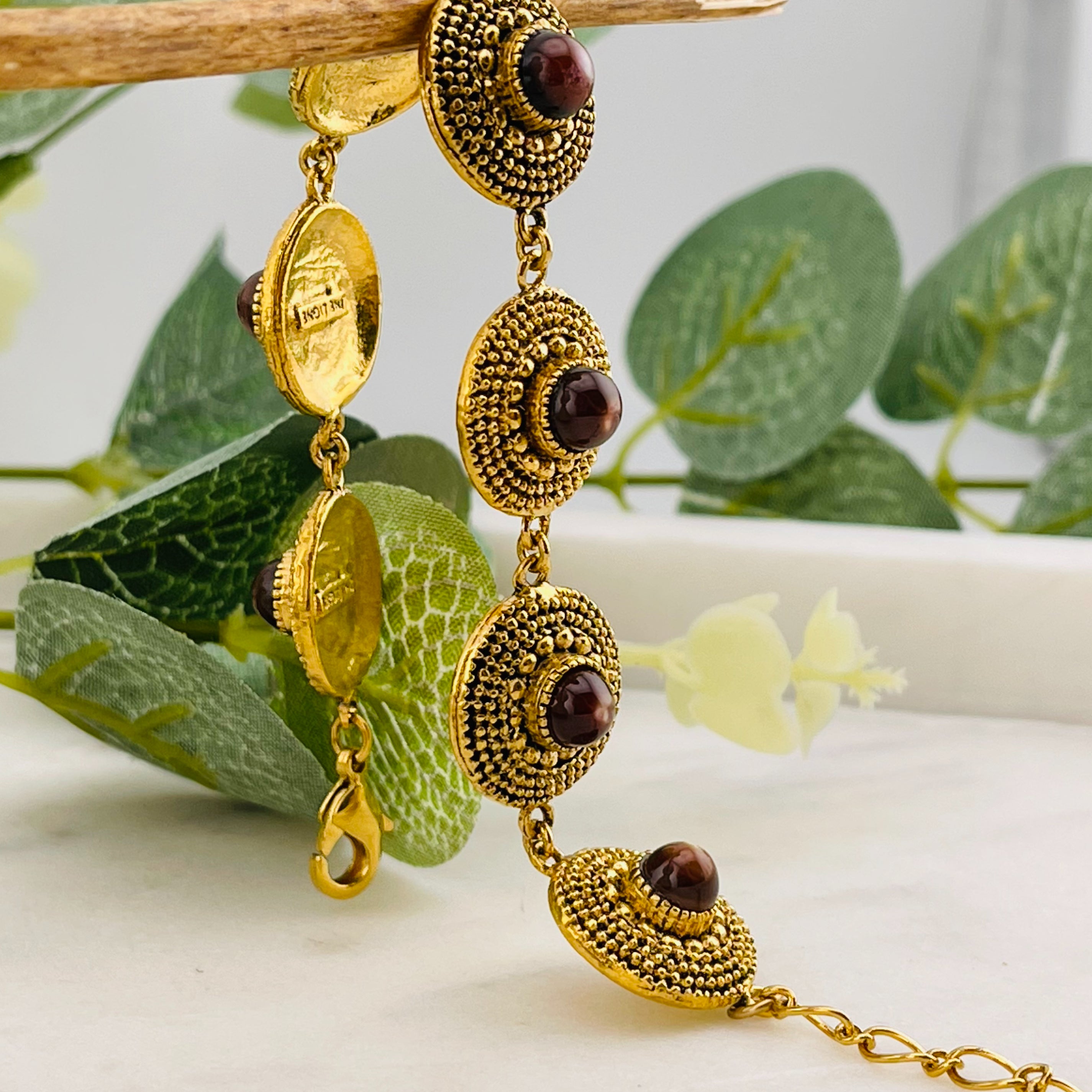 Boho Armband mit Gold Amuletten Valerie