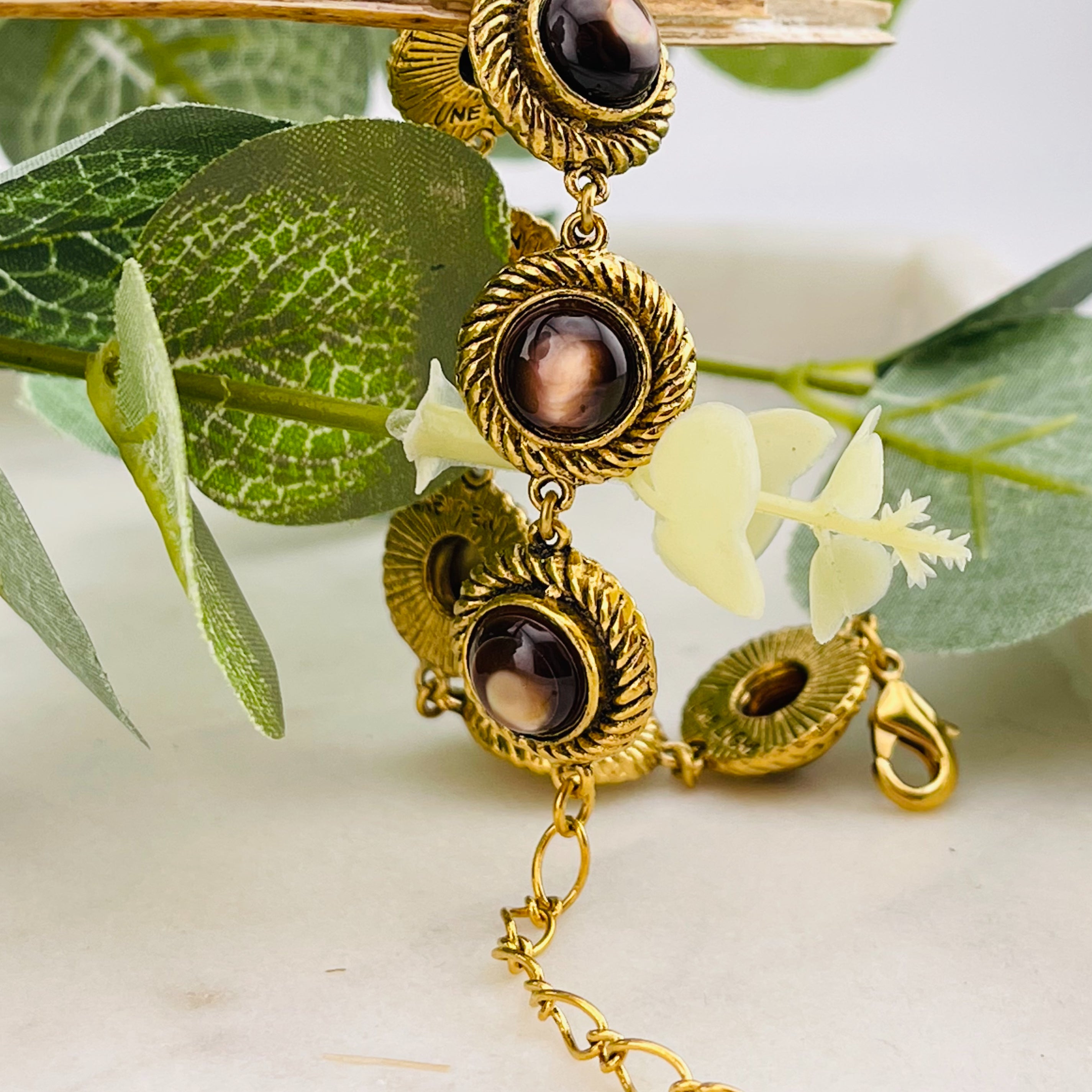 Goldamulett-Armband mit Perlmutt Vintage-Style Tilda