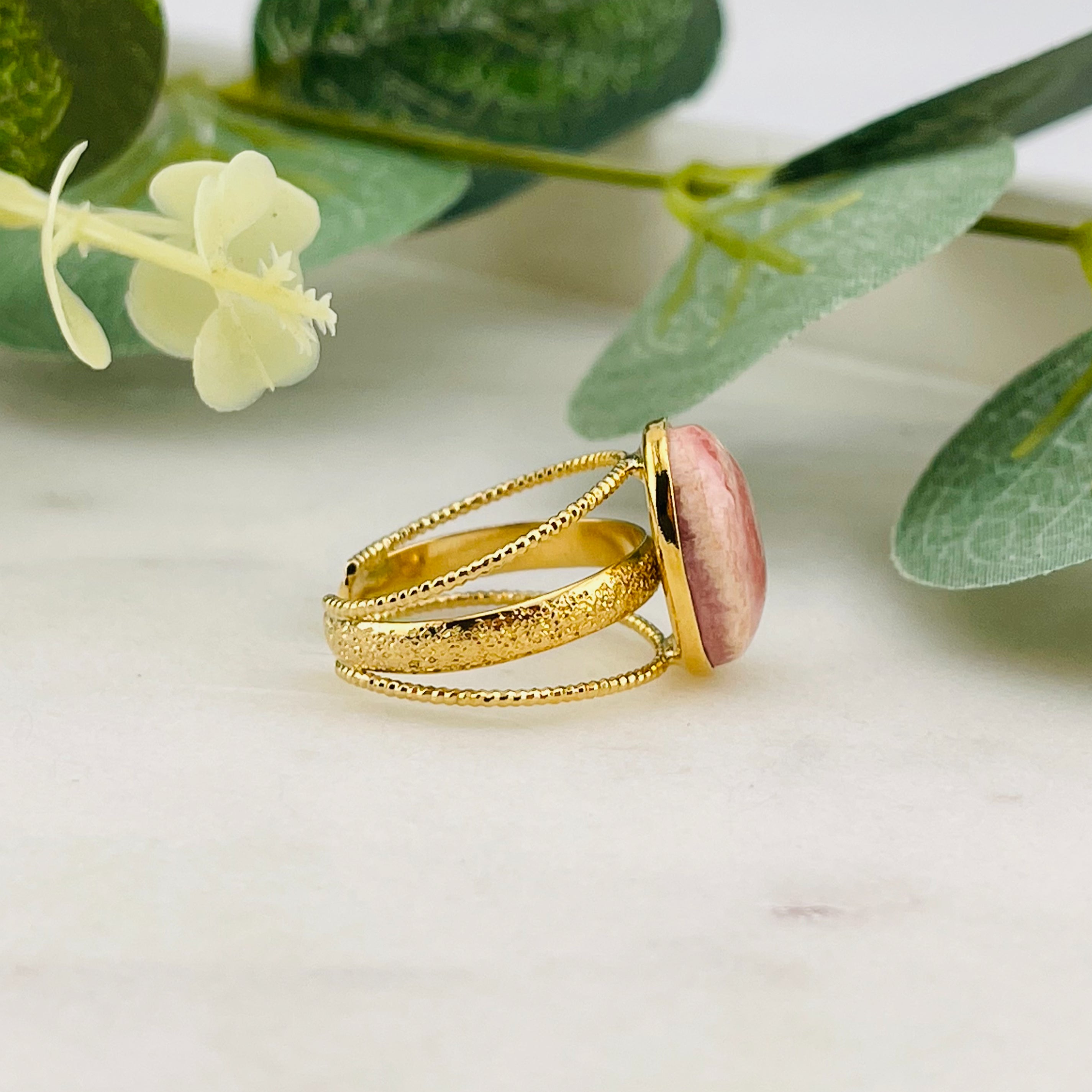 Goldring mit rosa Rhodochrosit Stein Vintage-Style Rose