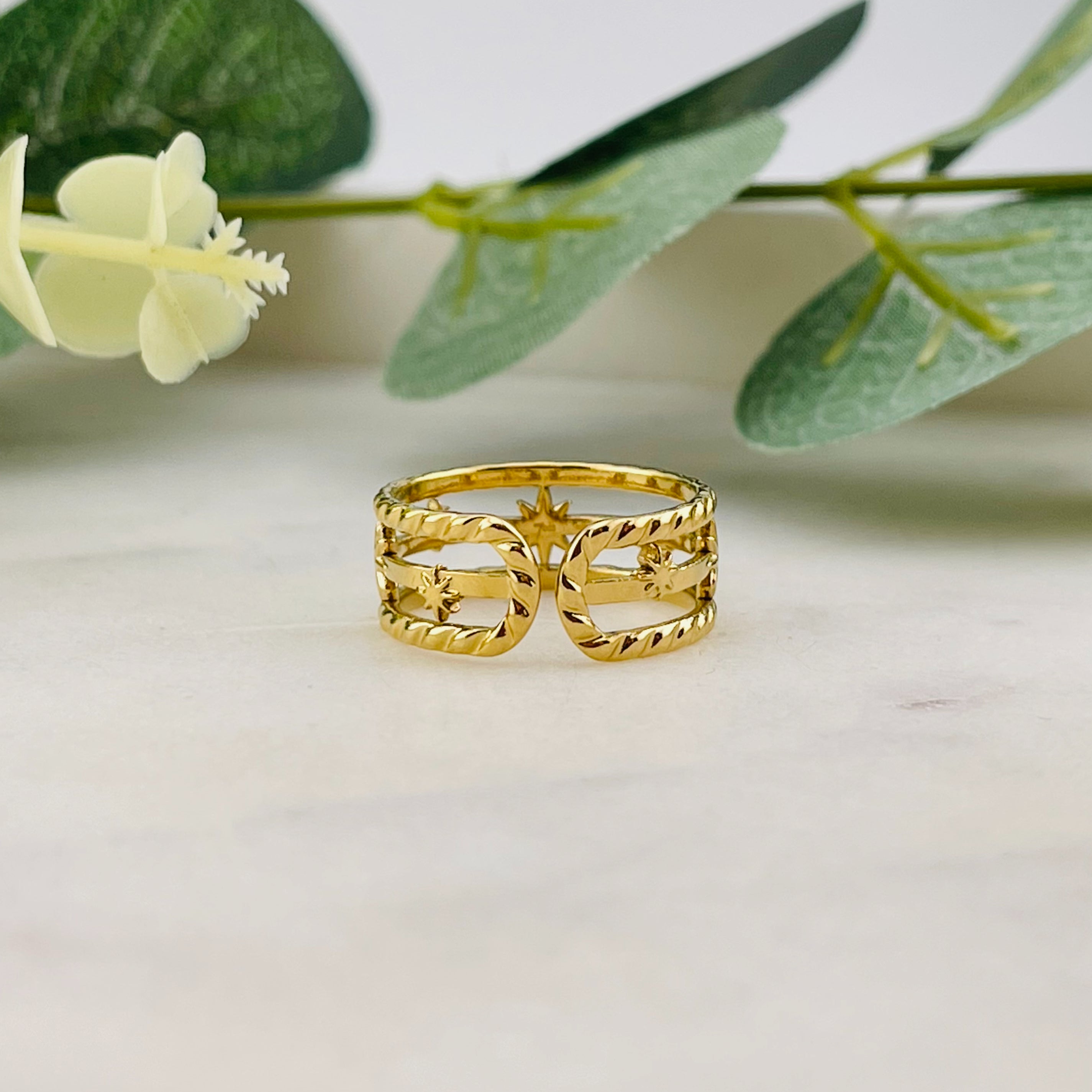 Goldener Fingerring mit Sternen Boho-Style Dassa
