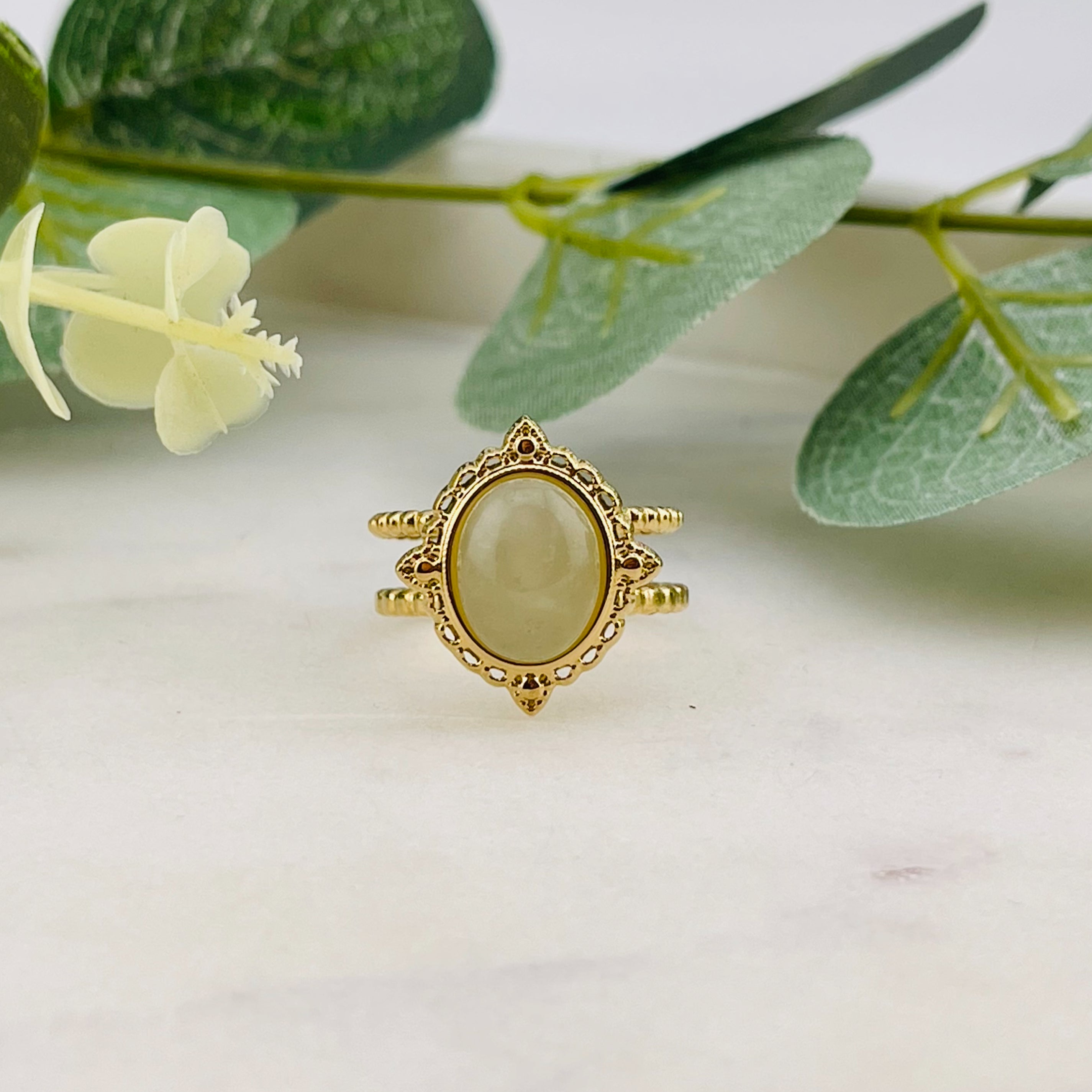 Goldener Boho-Ring mit Zitronen Achat Stein Bassu