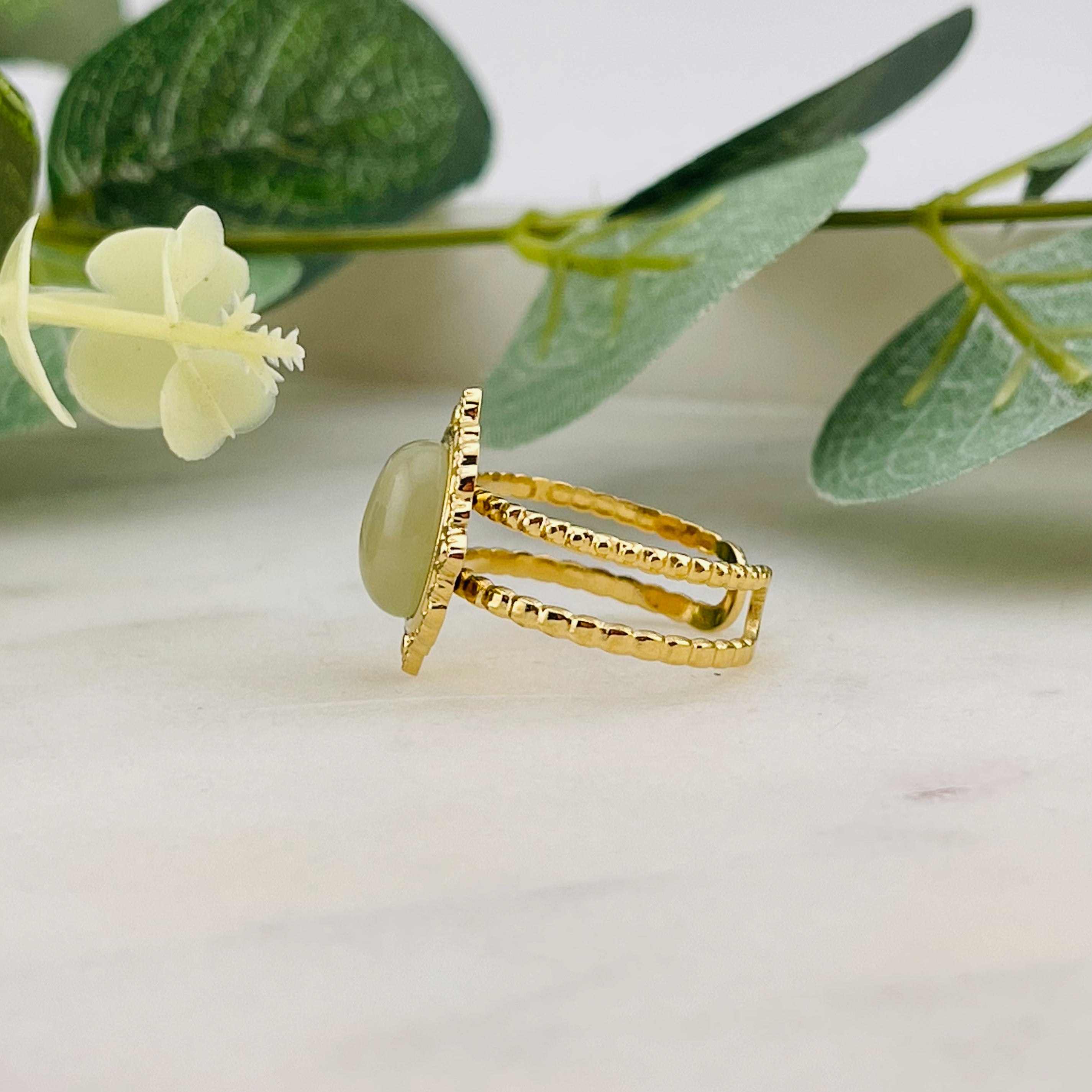 Goldener Boho-Ring mit Zitronen Achat Stein Bassu