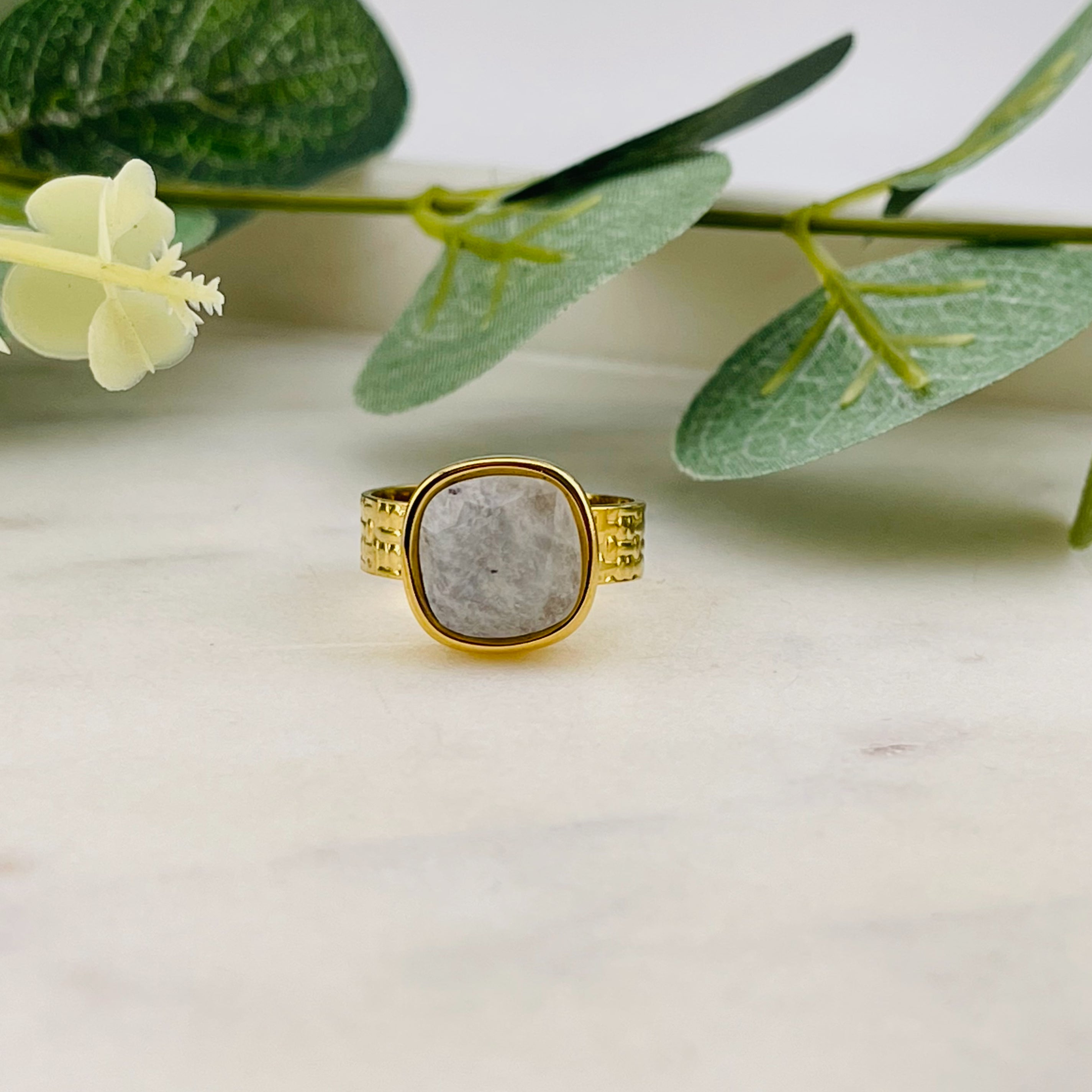 Offener Boho Goldring mit Zitronen-Achat Bizue