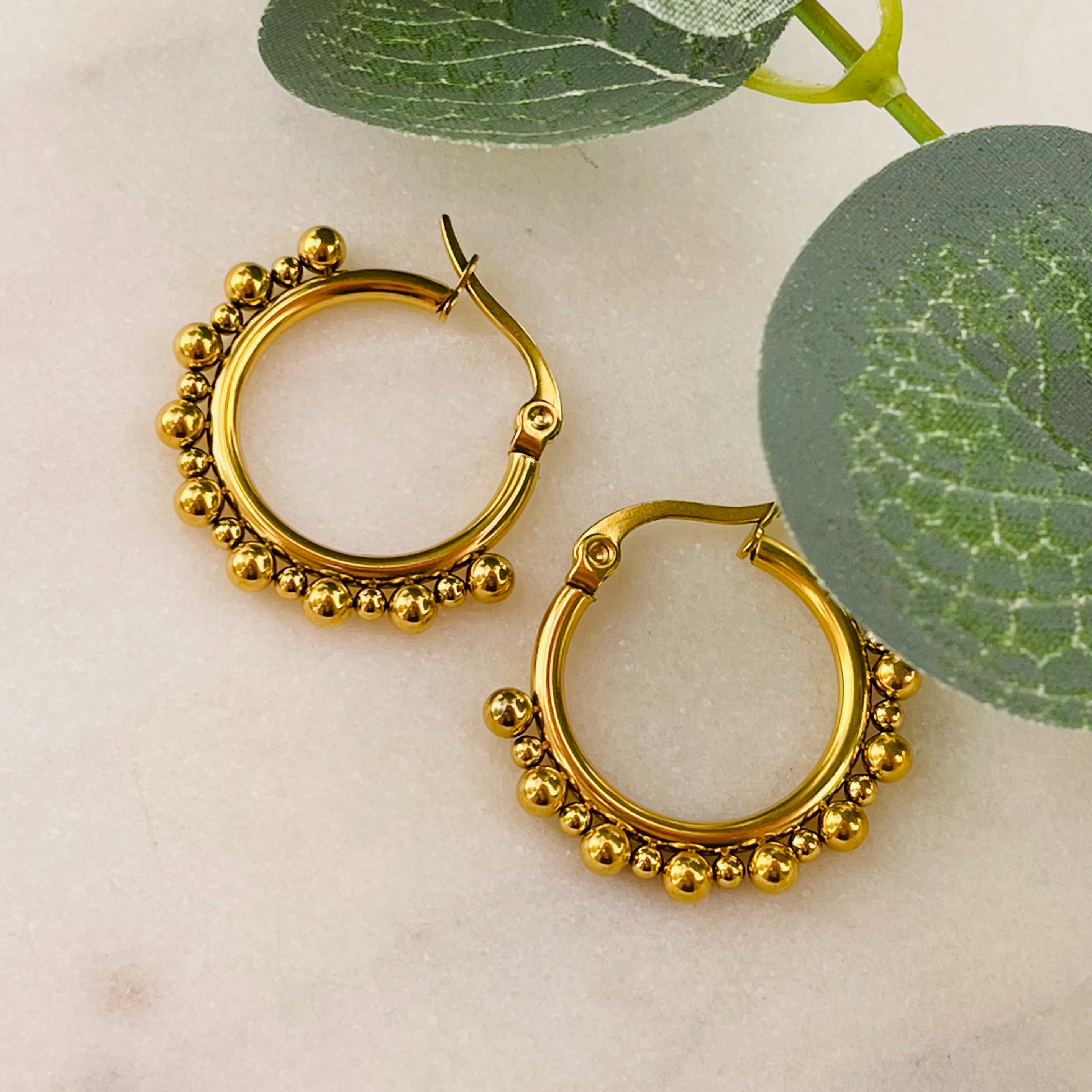 Goldene Creolen Boho-Style aus Chirurgenstahl Lani