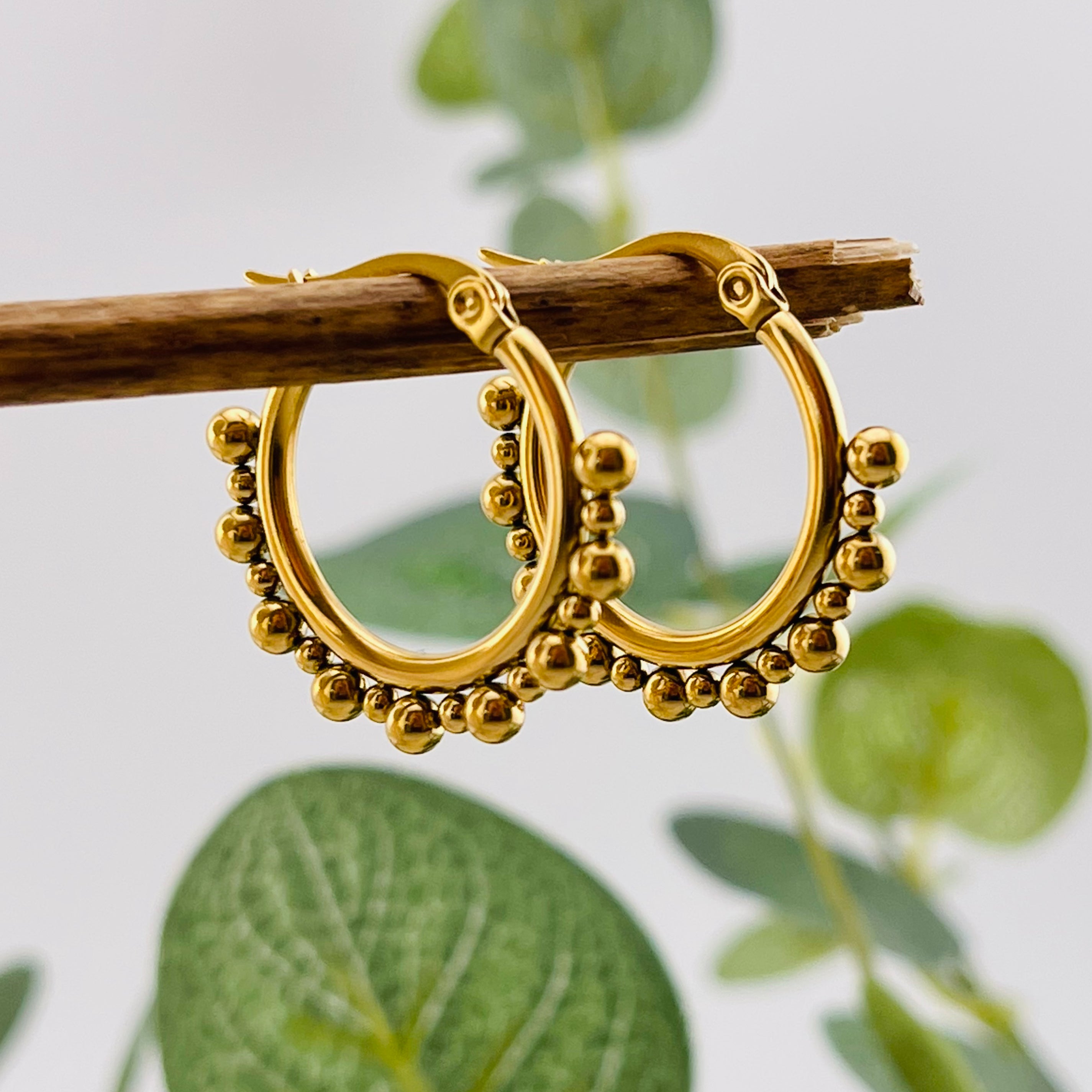 Goldene Creolen Boho-Style aus Chirurgenstahl Lani
