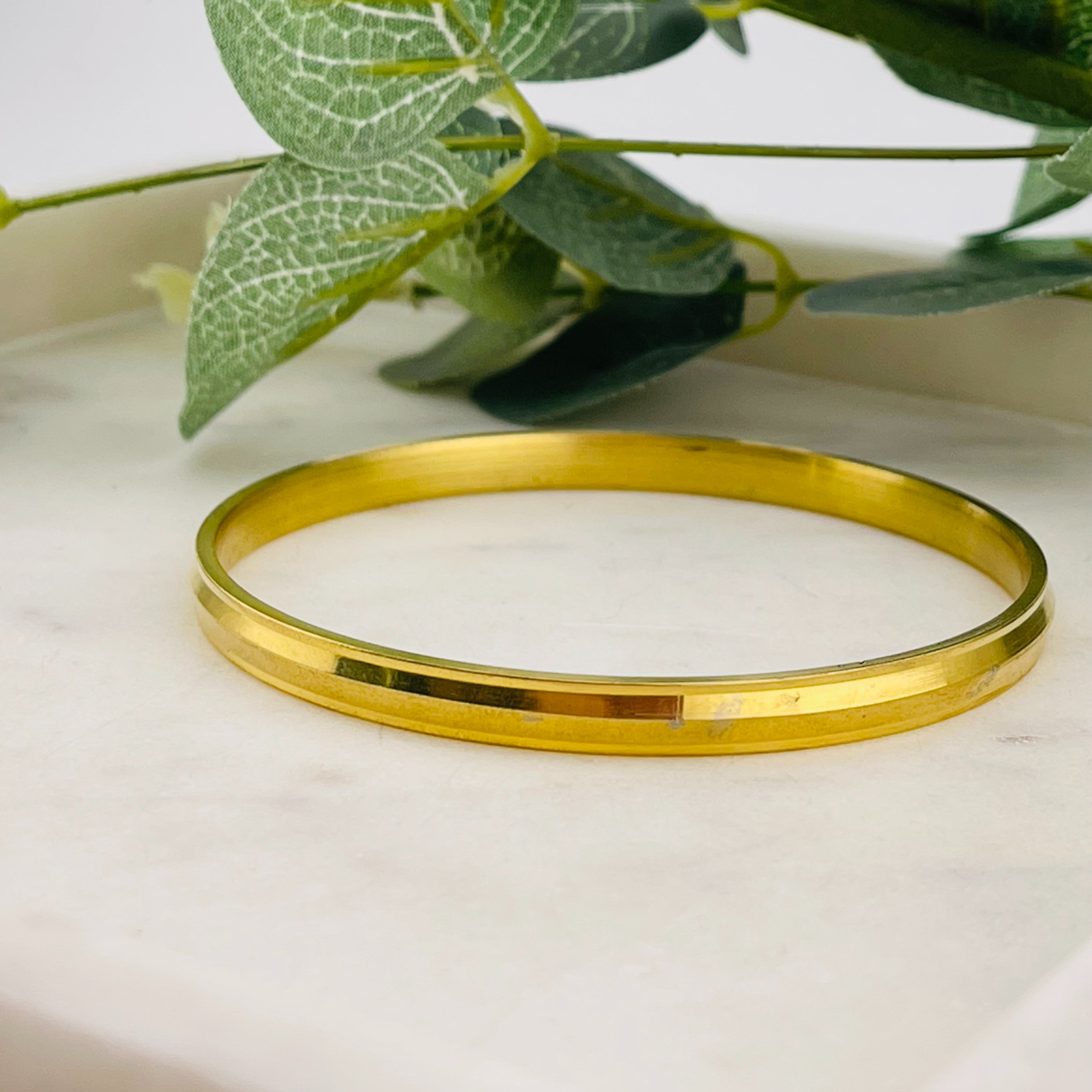 Goldener Messing-Armreif Sofie