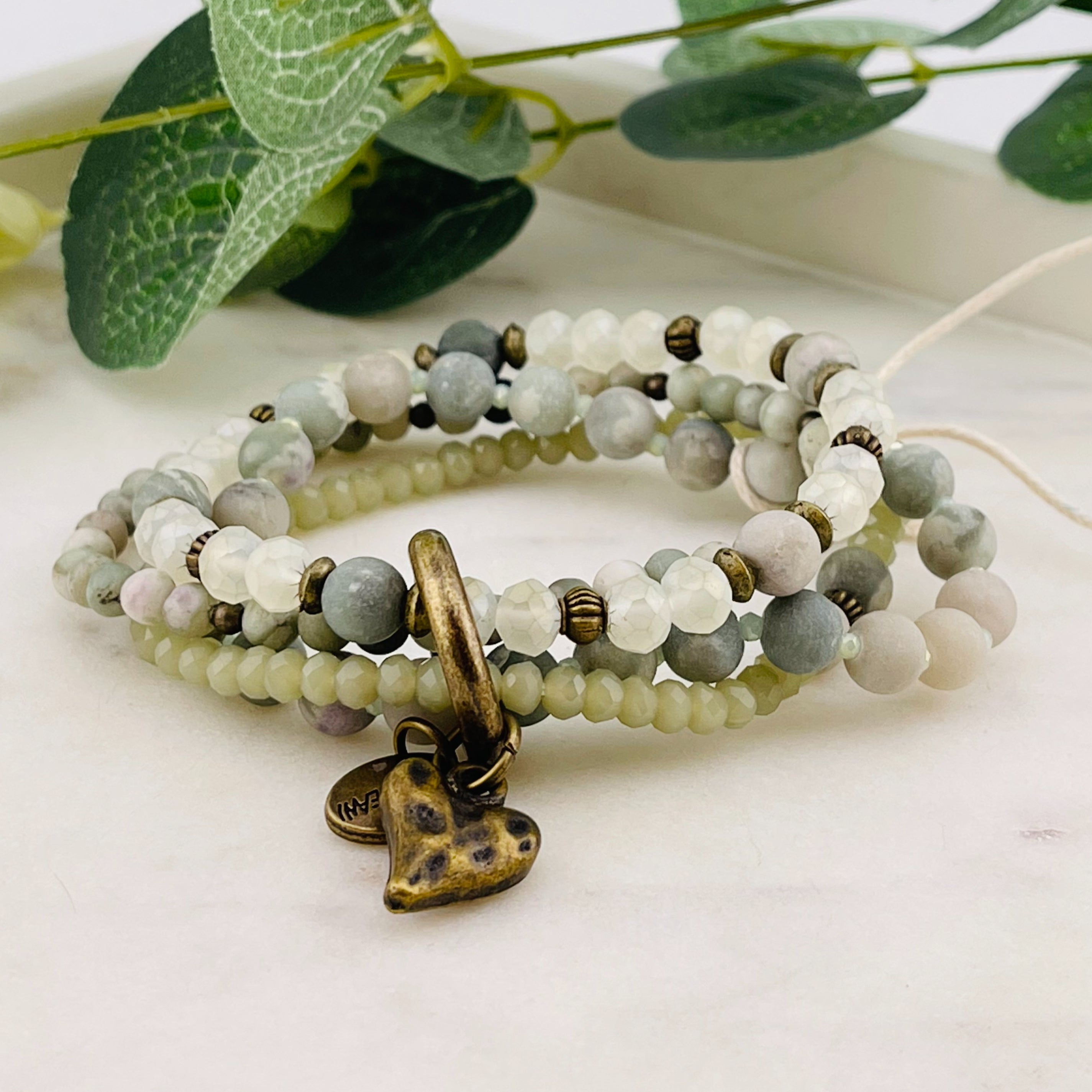 Multistrang Steinperlen-Armband mit grüner Jade Orion