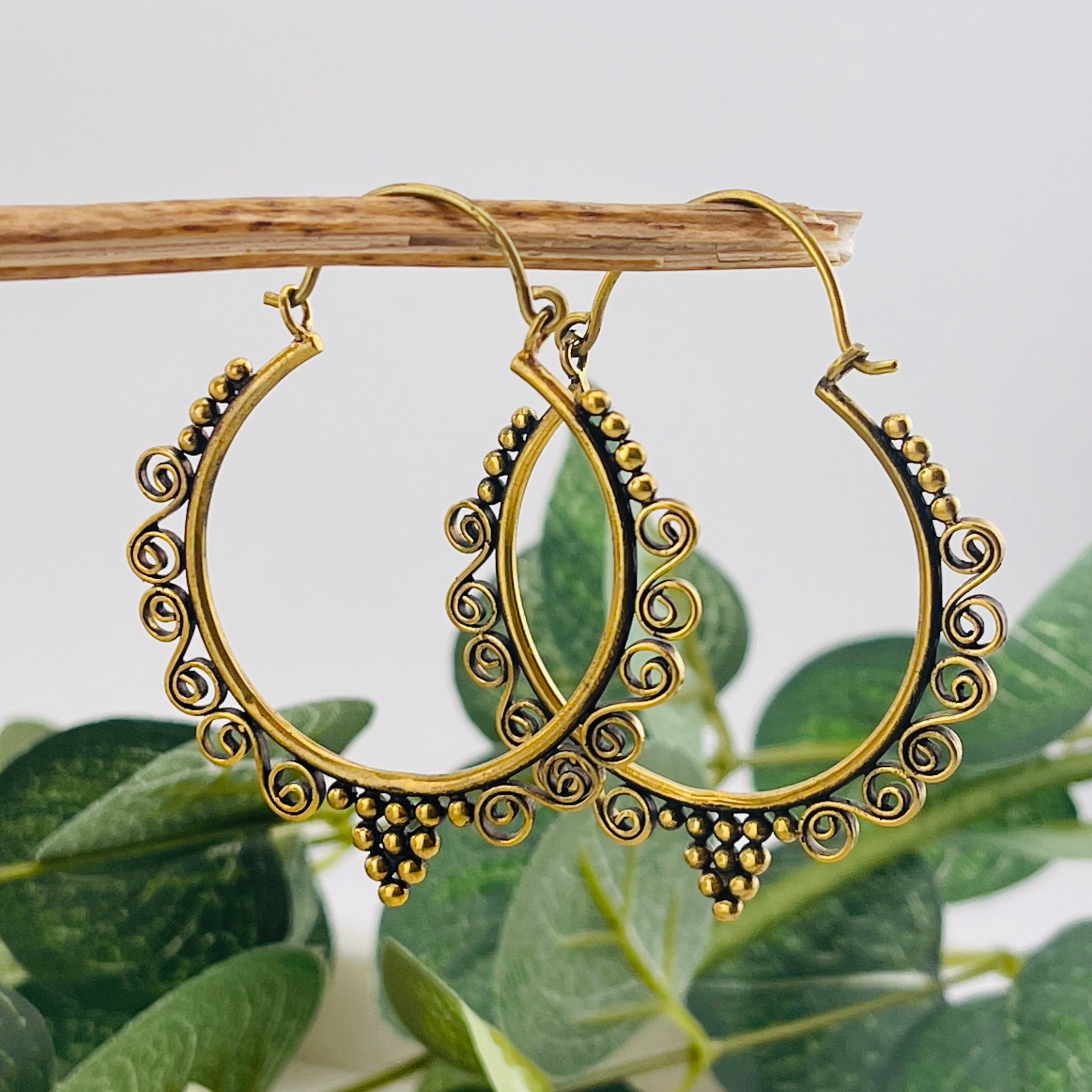 Grosse Hippie-Ohrringe aus goldenem Messing Pari