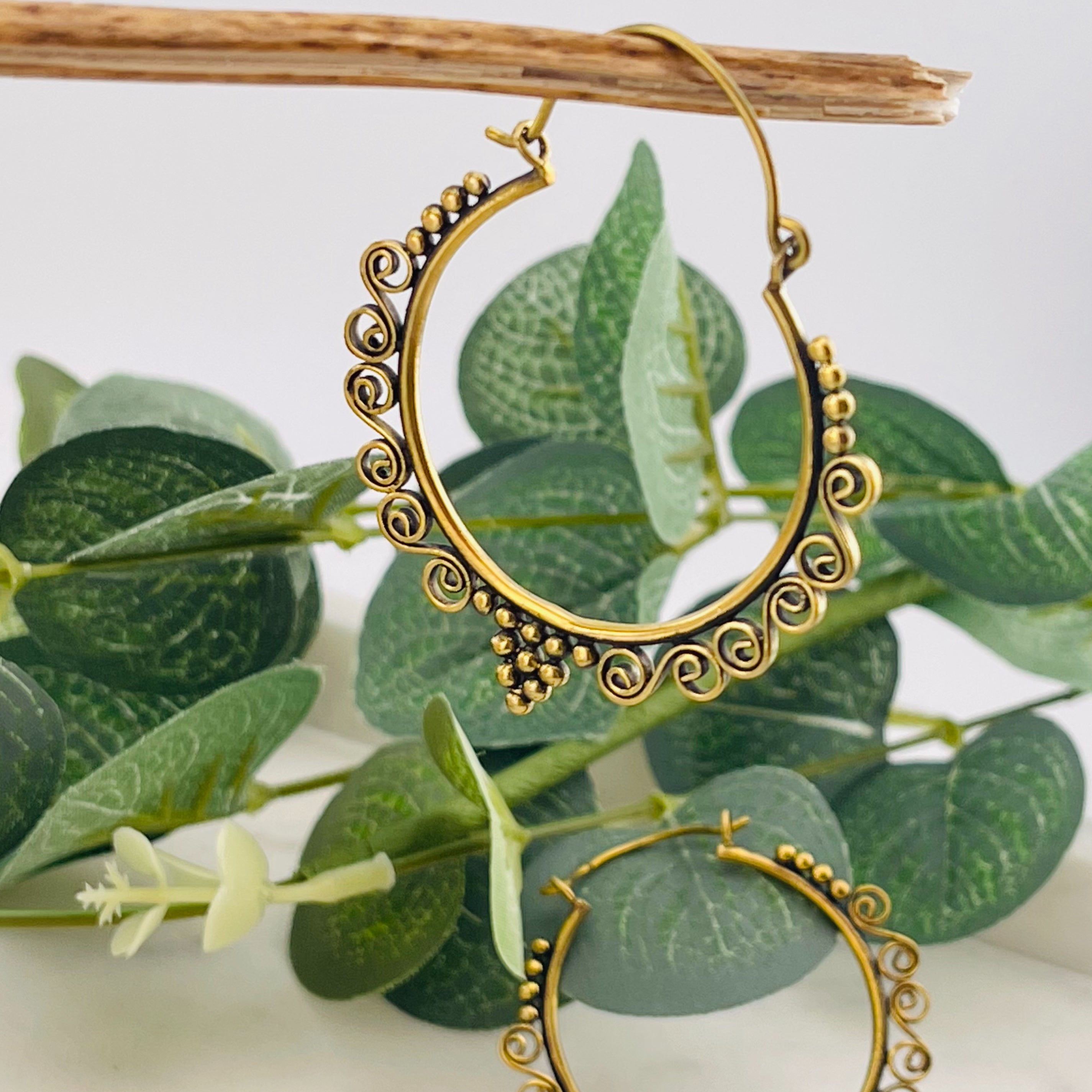 Grosse Hippie-Ohrringe aus goldenem Messing Pari