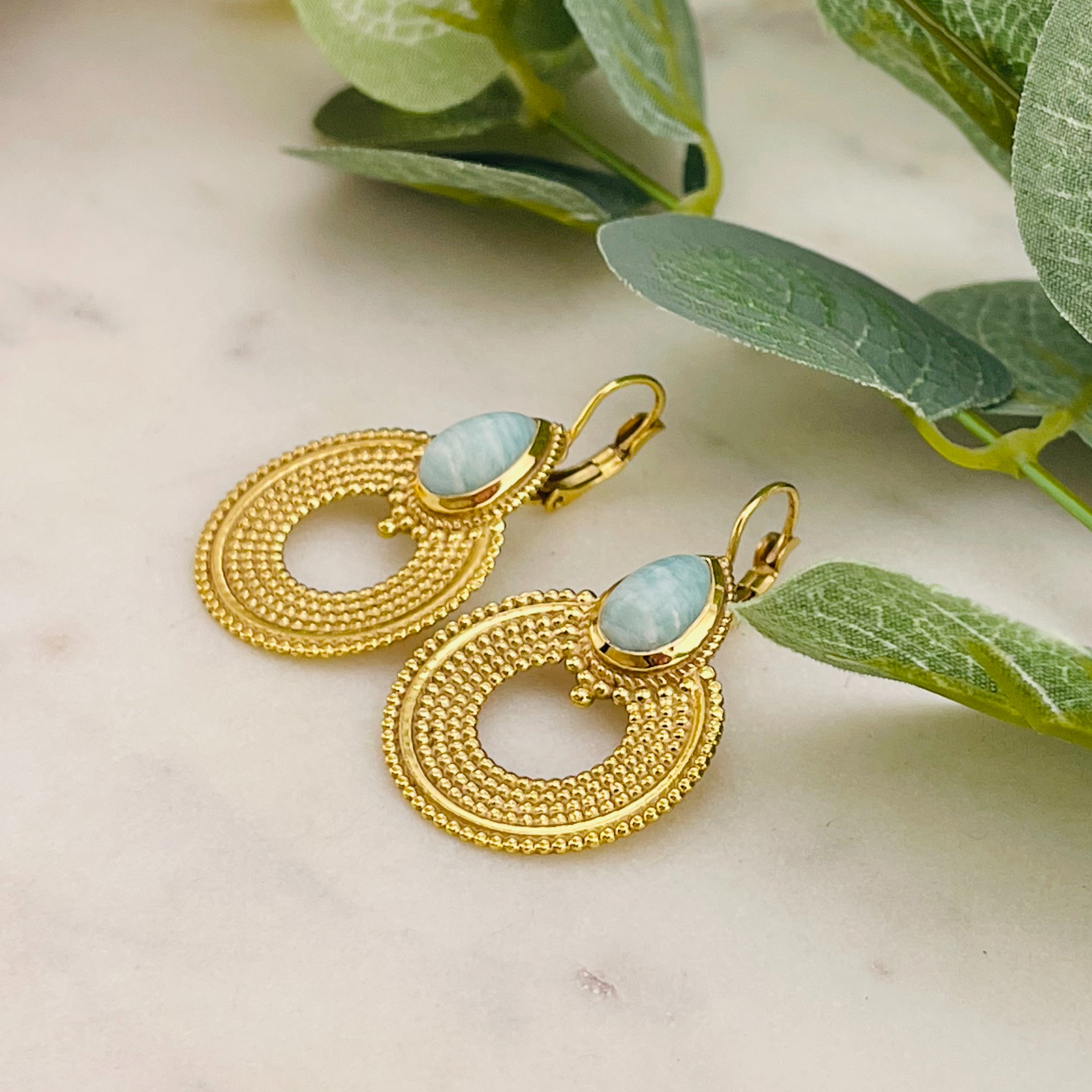 Goldene Ohrhänger mit Boho-Reifen und türkis Stein Pink Sand Rabea