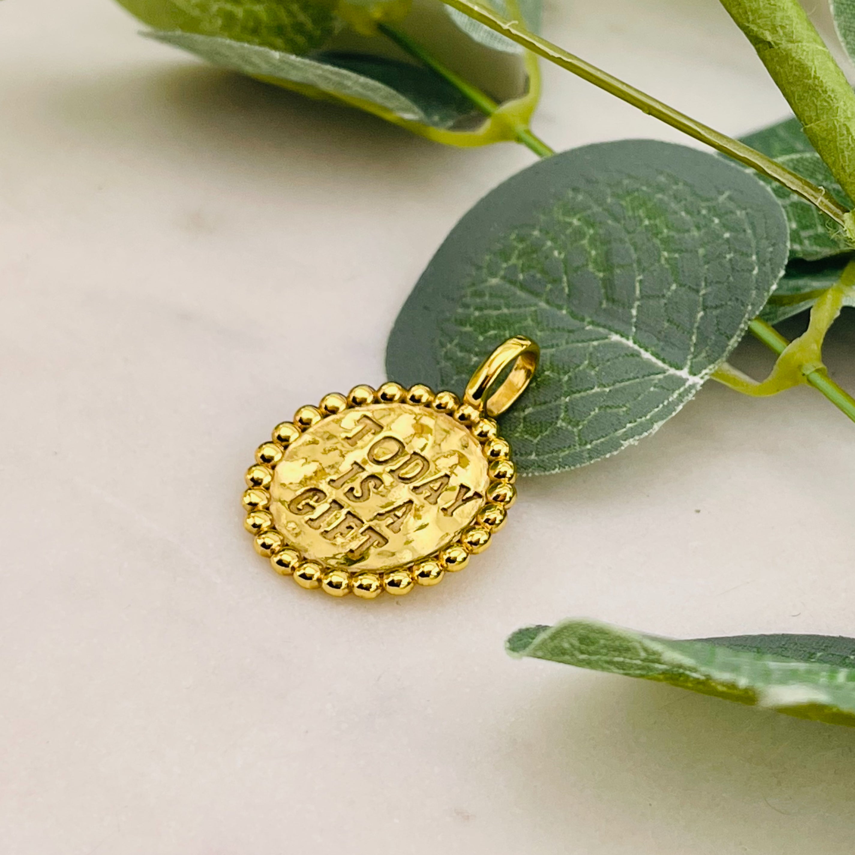 Gold-Anhänger für Ketten oder Schlüsselbund "Today is a Gift"