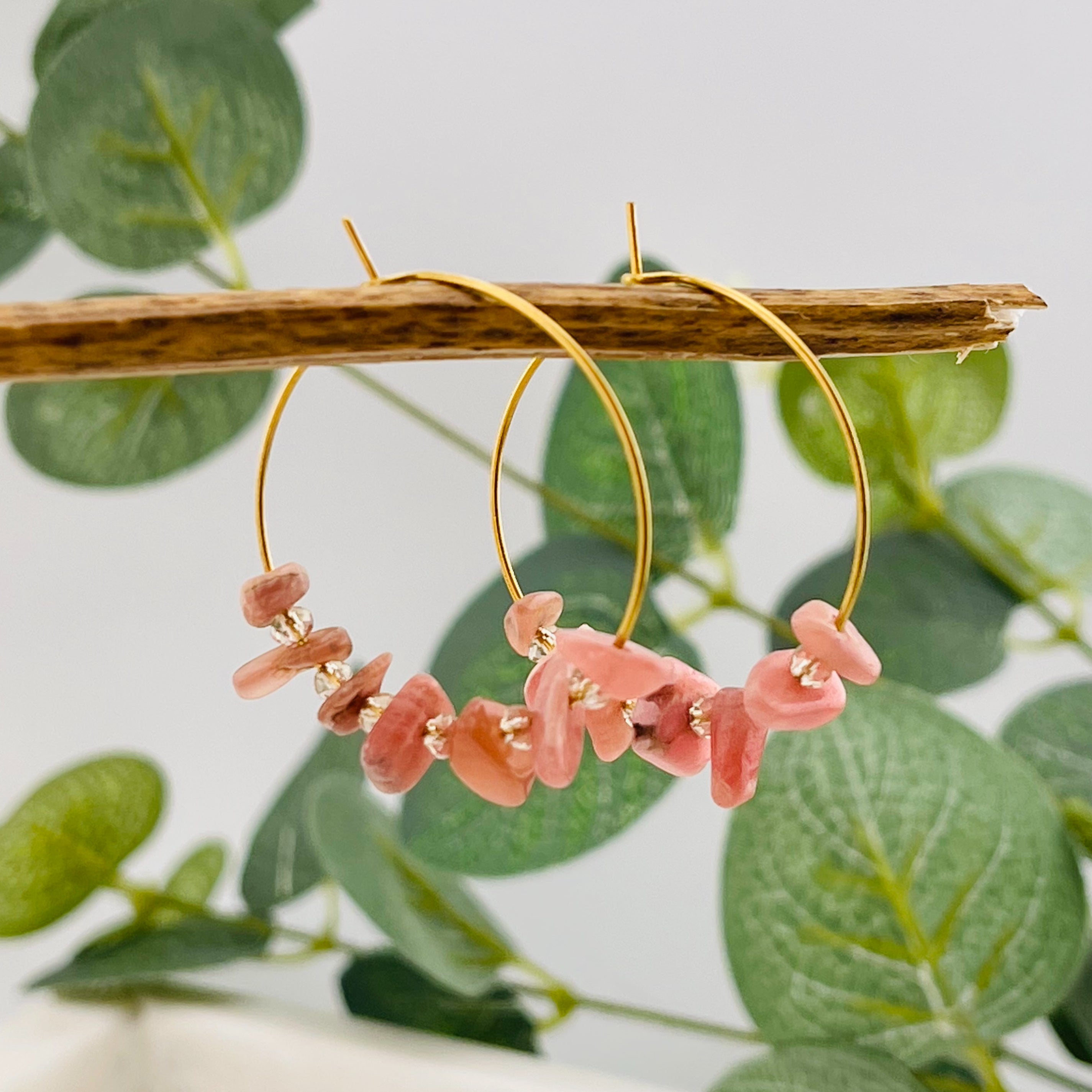 Feine Goldcreolen mit Rhodochrositen in Altrosa Prisca