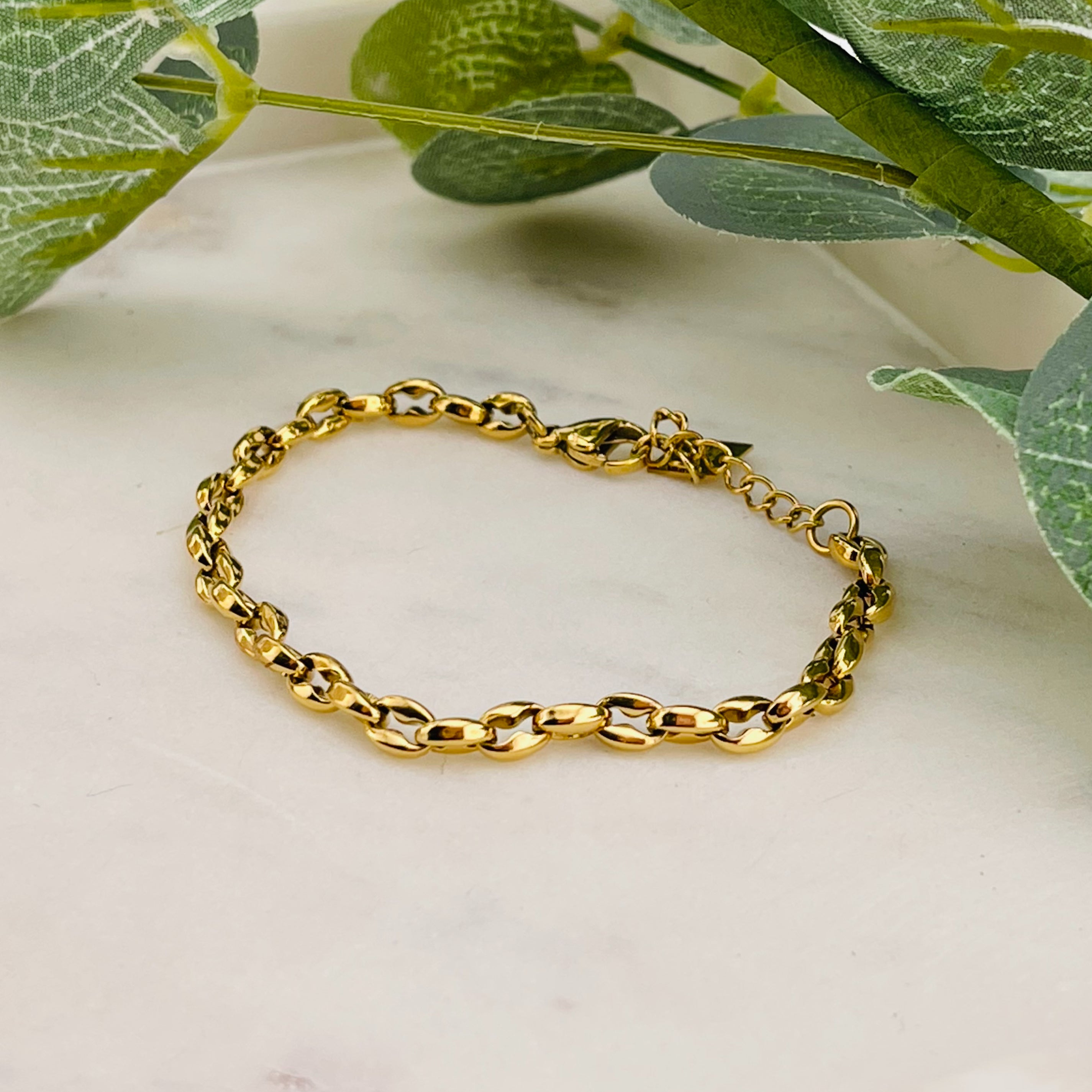Stylisches Goldketten-Armband aus goldüberzogenem Edelstahl Naja