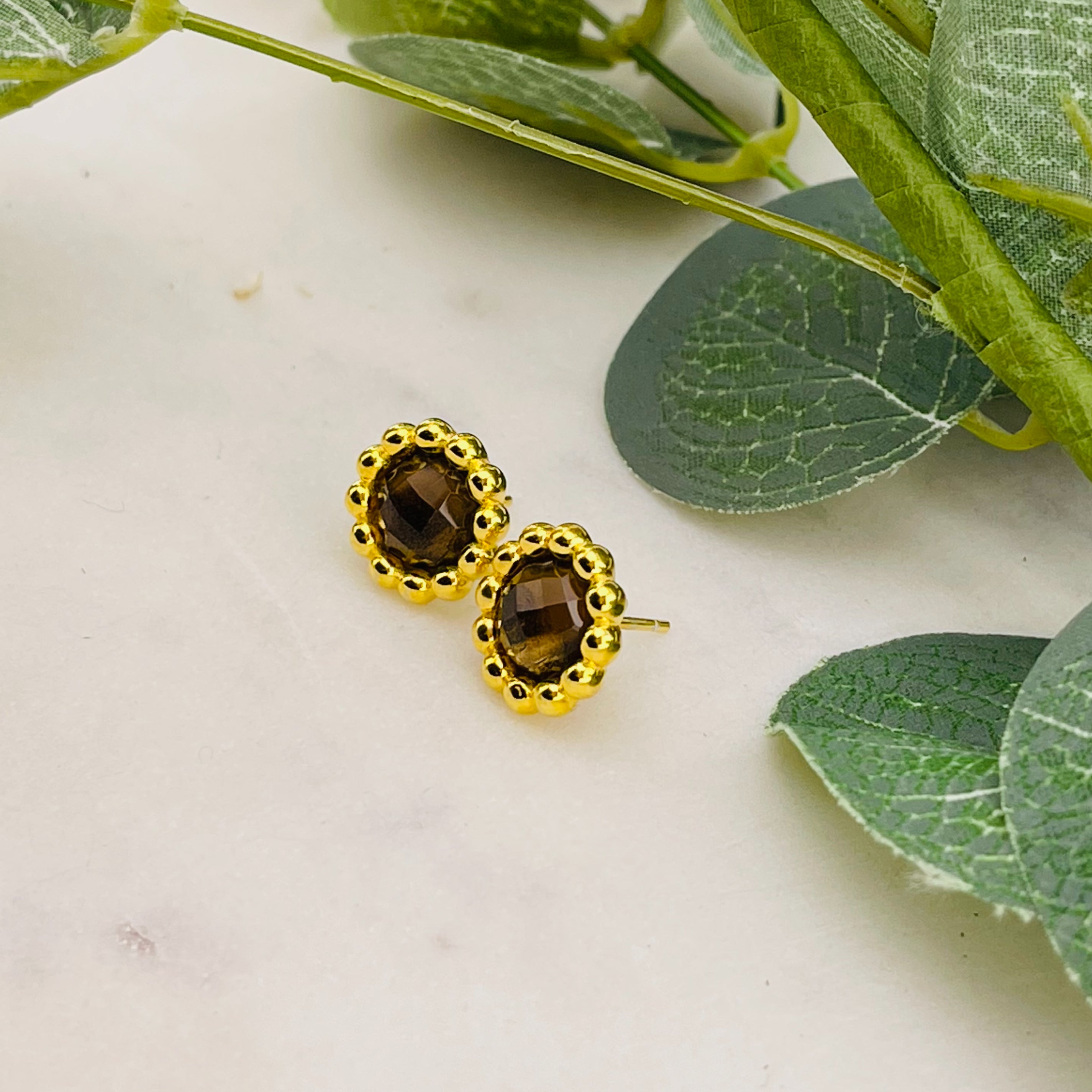 Goldohrstecker mit Rauchquarz Boho-Style Zyna