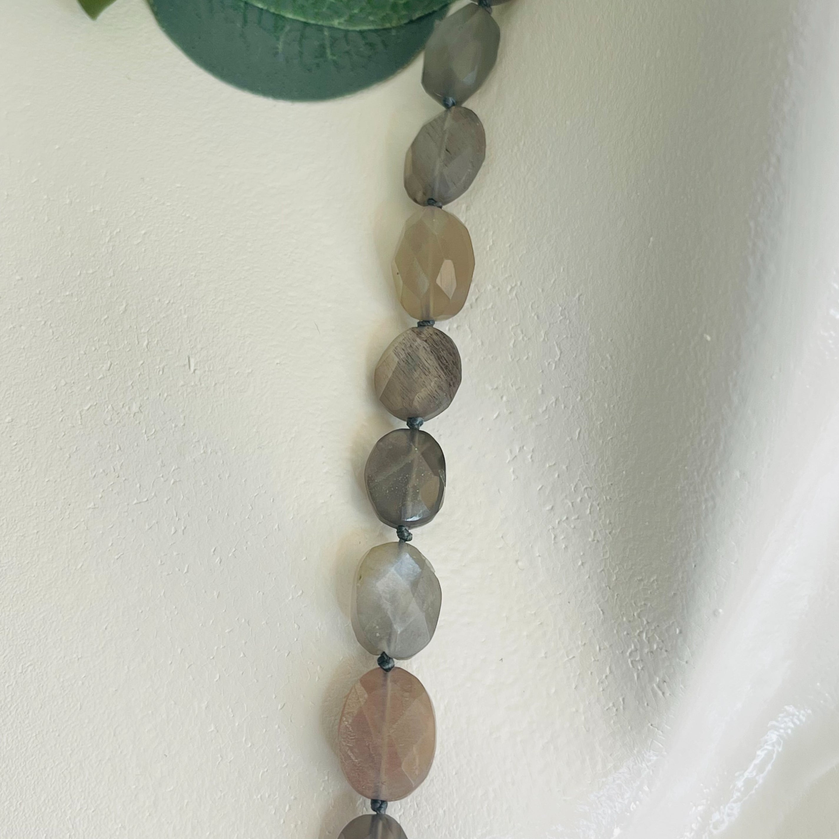 Trendige Halskette mit Opal und Mondstein Pink Sand Drezden