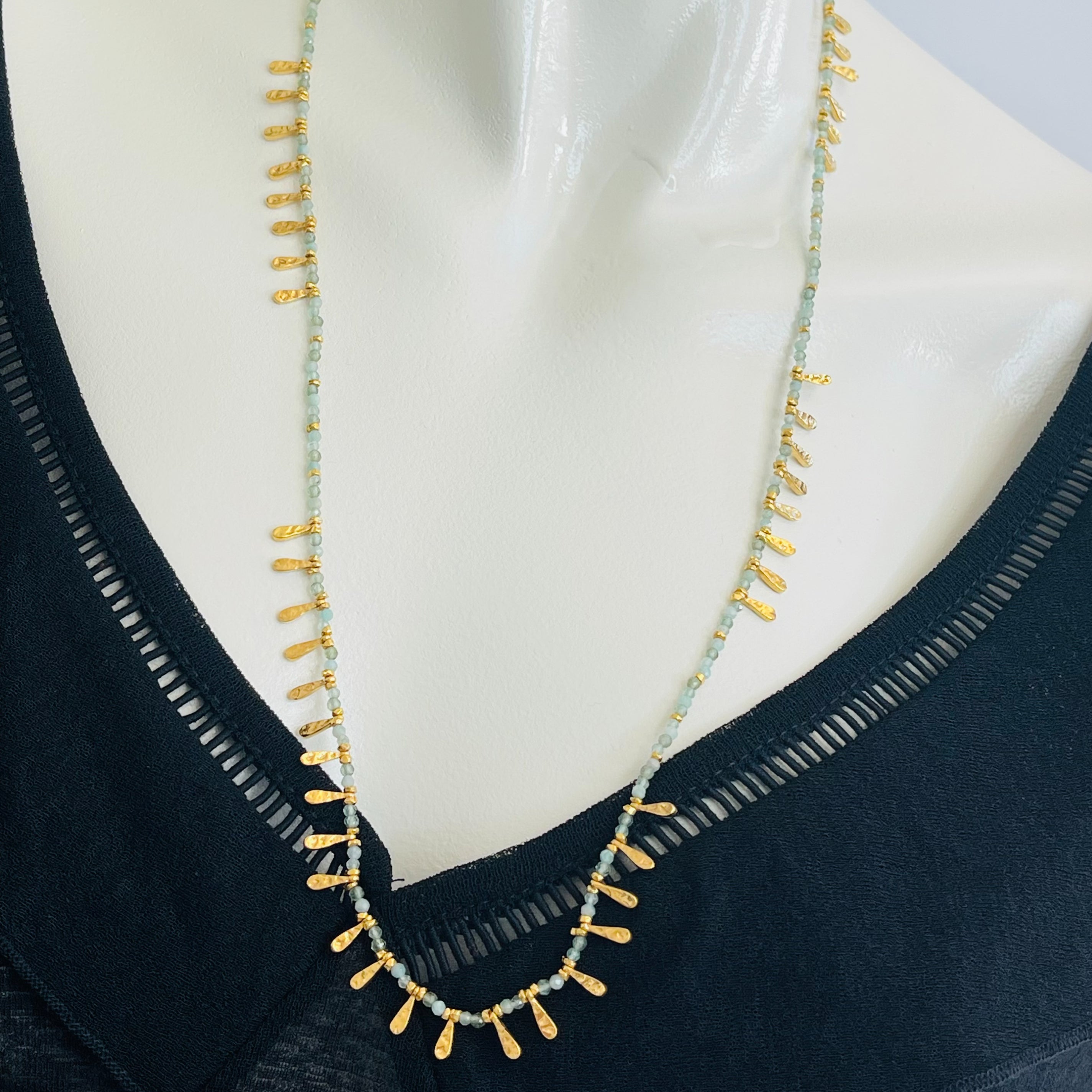 Boho-Kette Gold und grünem Achat Pink Sand Mayfair