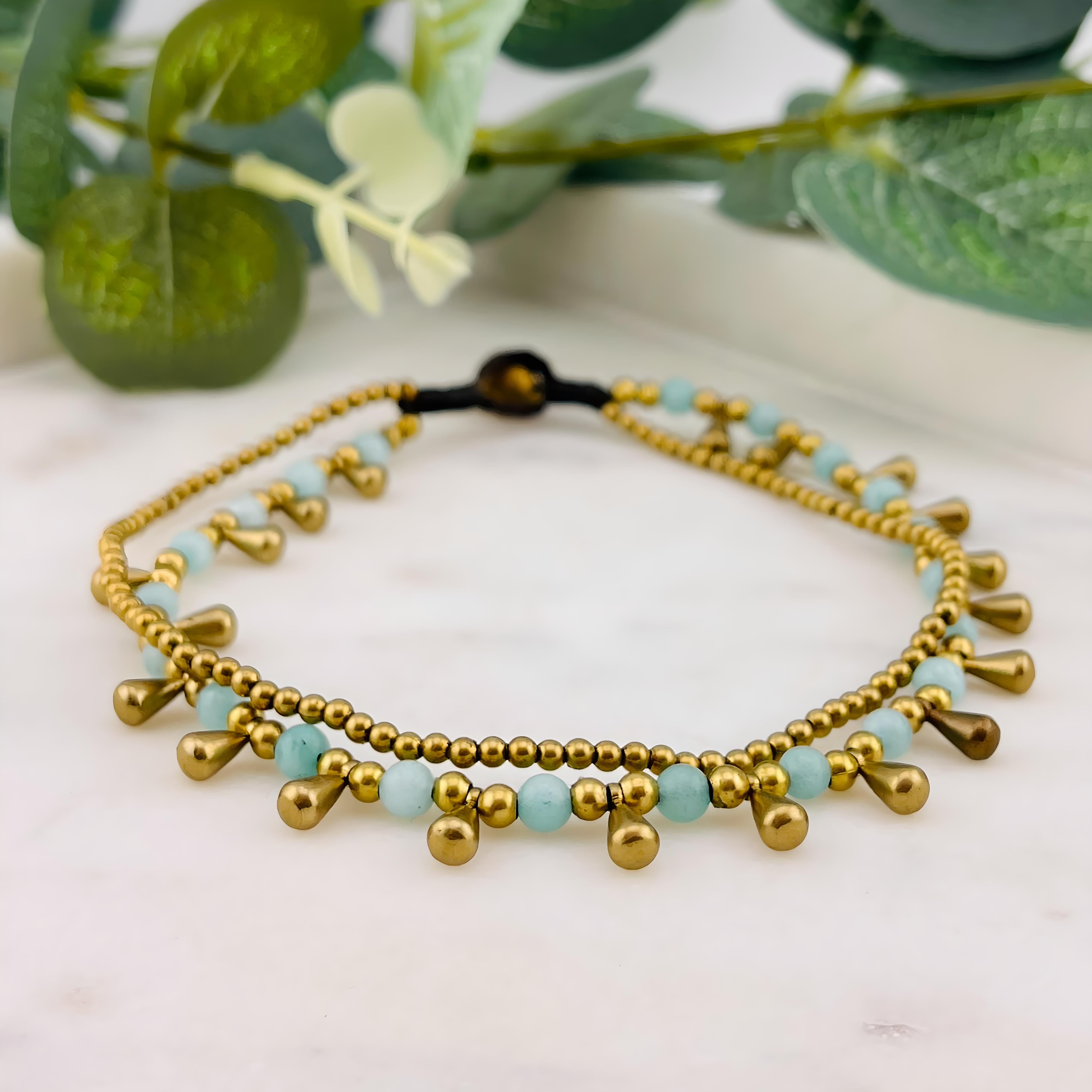 Verspieltes Boho-Fusskettchen mit Gold und türkis Perlen Keira