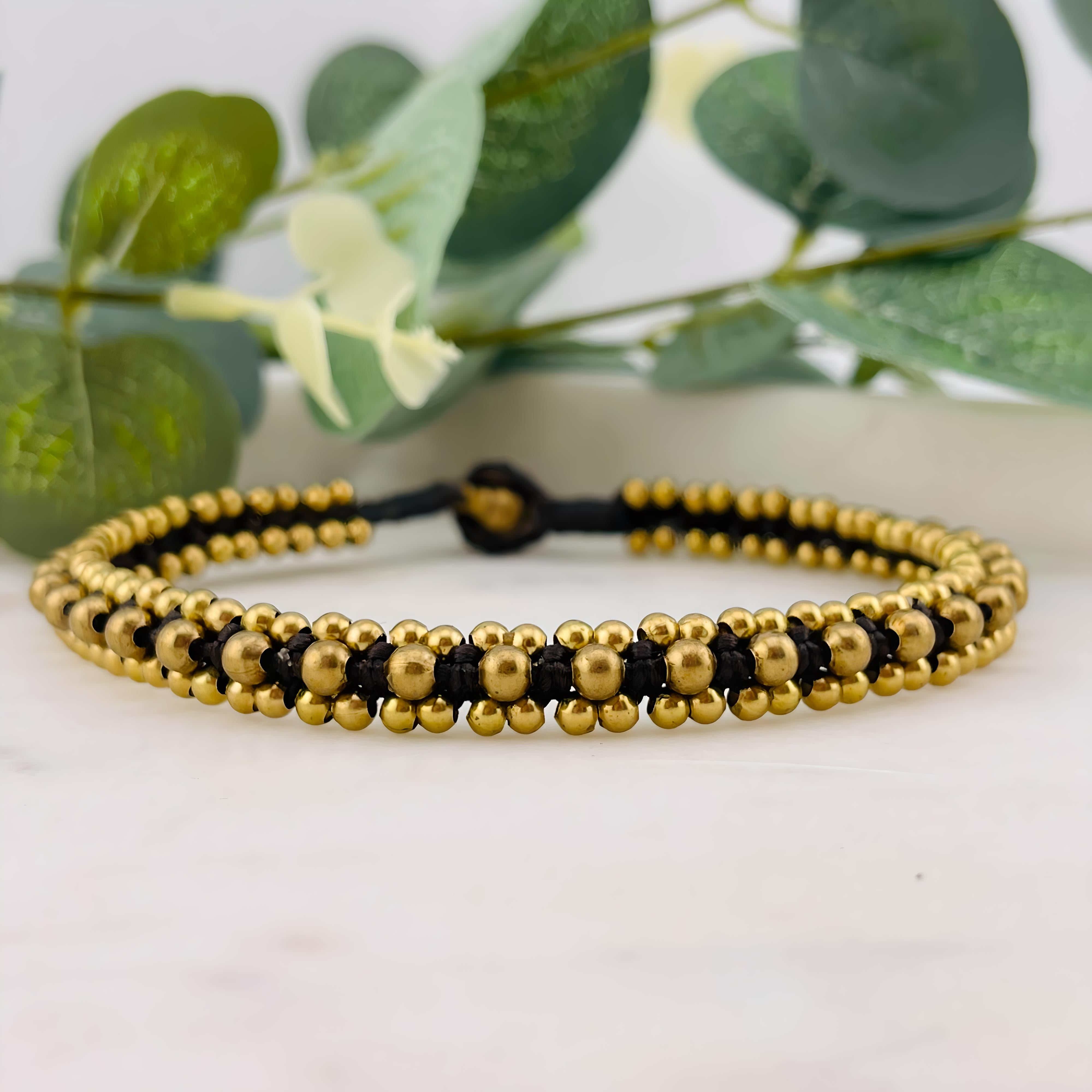 Handgefertigtes Boho Fusskettchen mit Messingperlen Evi