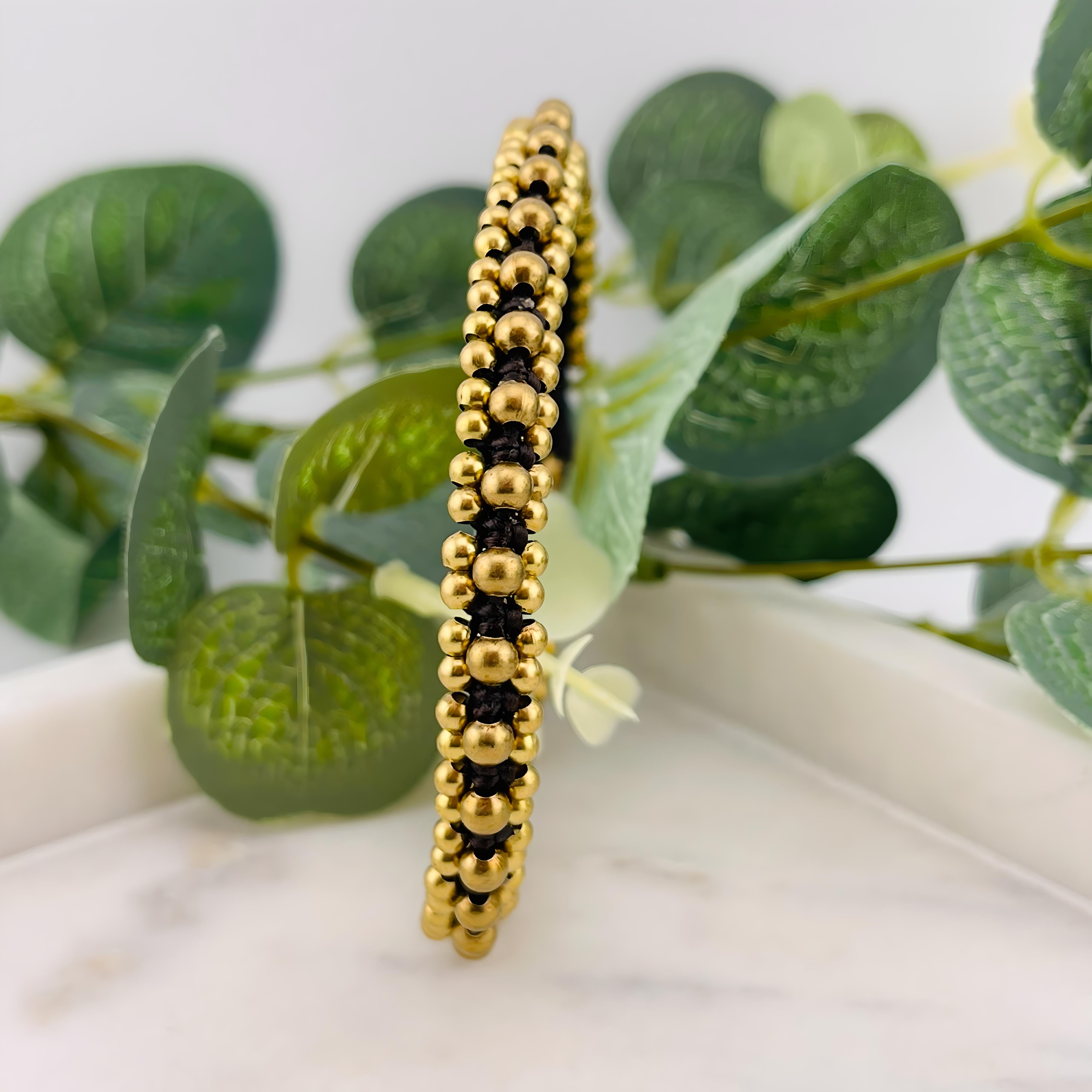 Handgefertigtes Boho Fusskettchen mit Messingperlen Evi