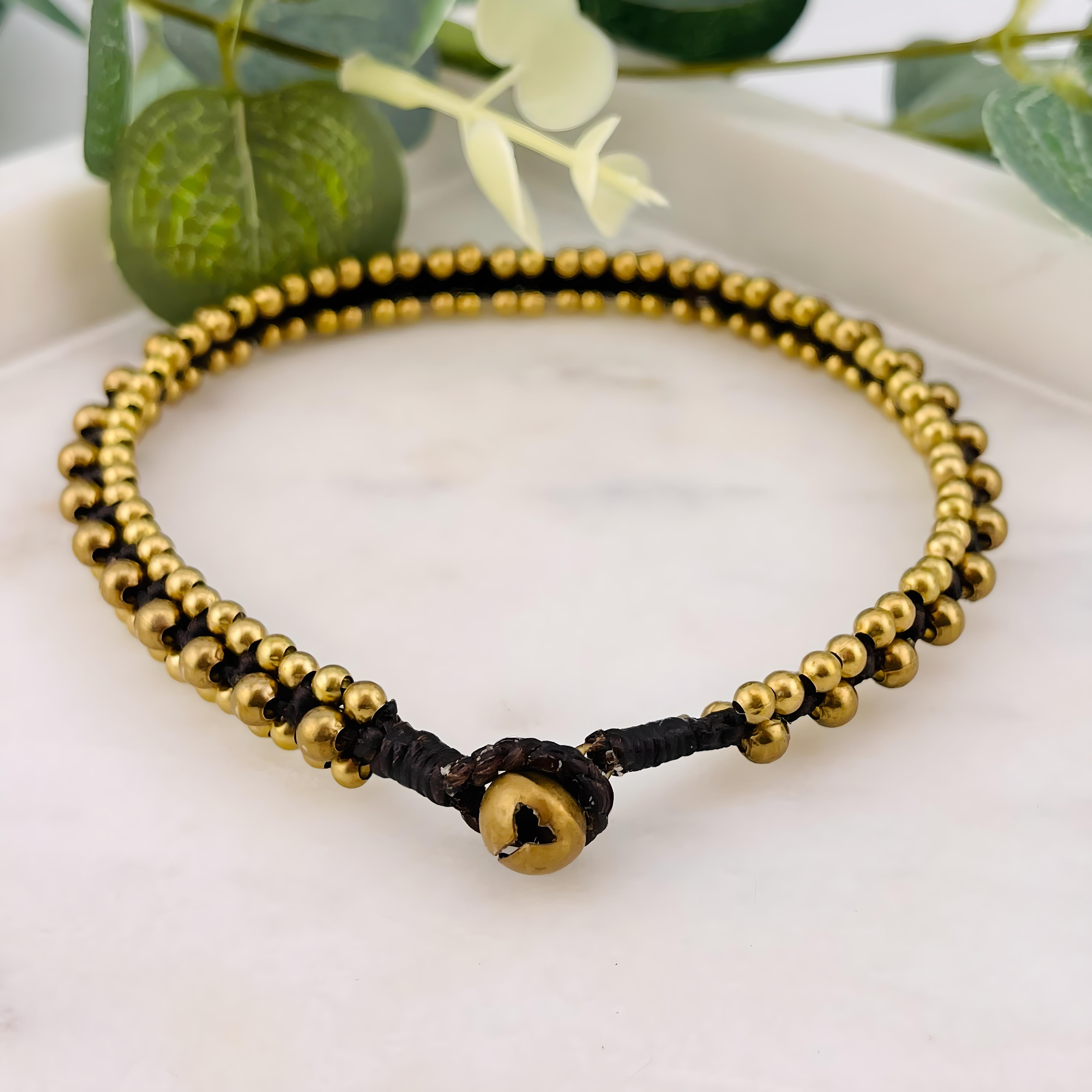 Handgefertigtes Boho Fusskettchen mit Messingperlen Evi