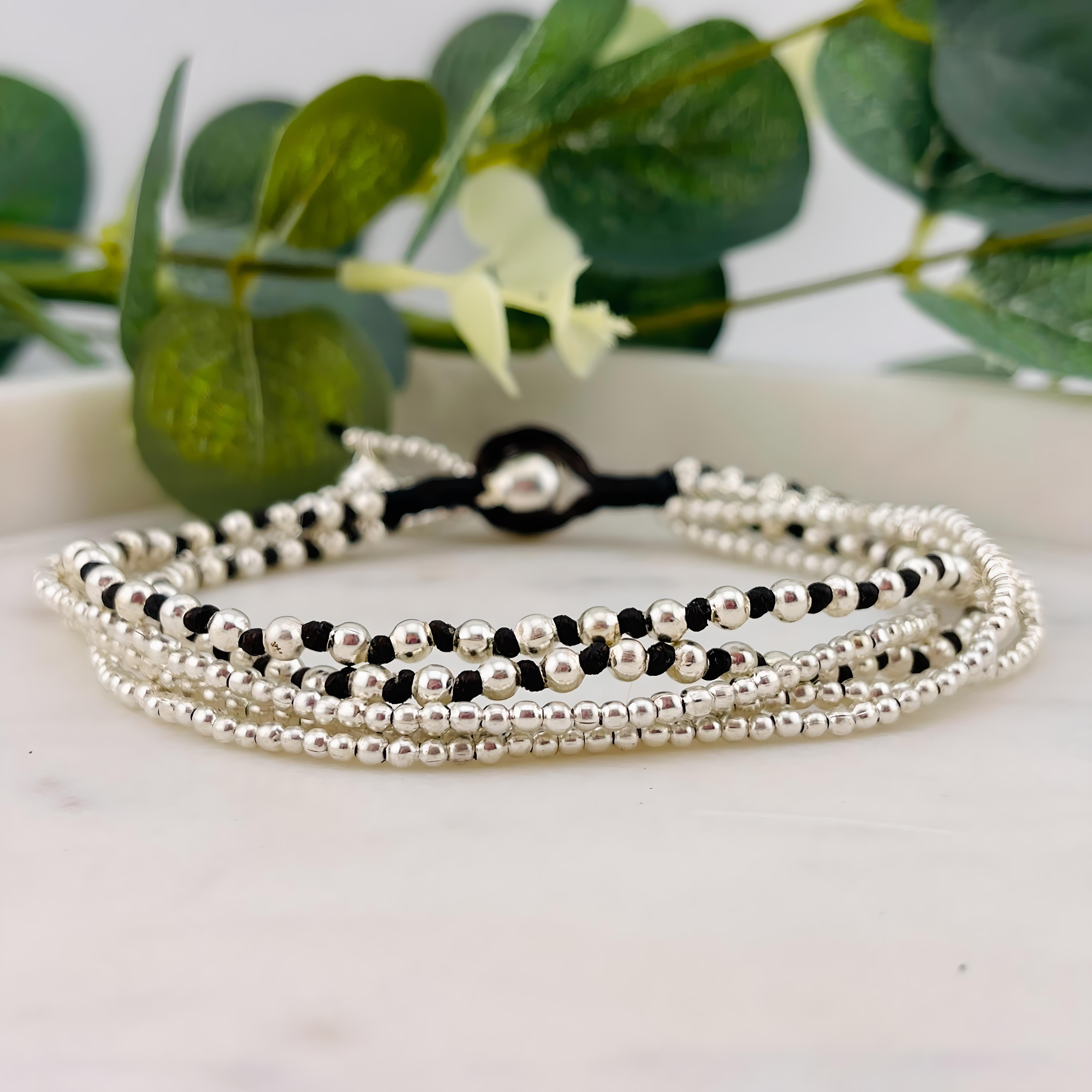 Multistrang Fusskettchen mit Silberperlen im Boho-Style Harper