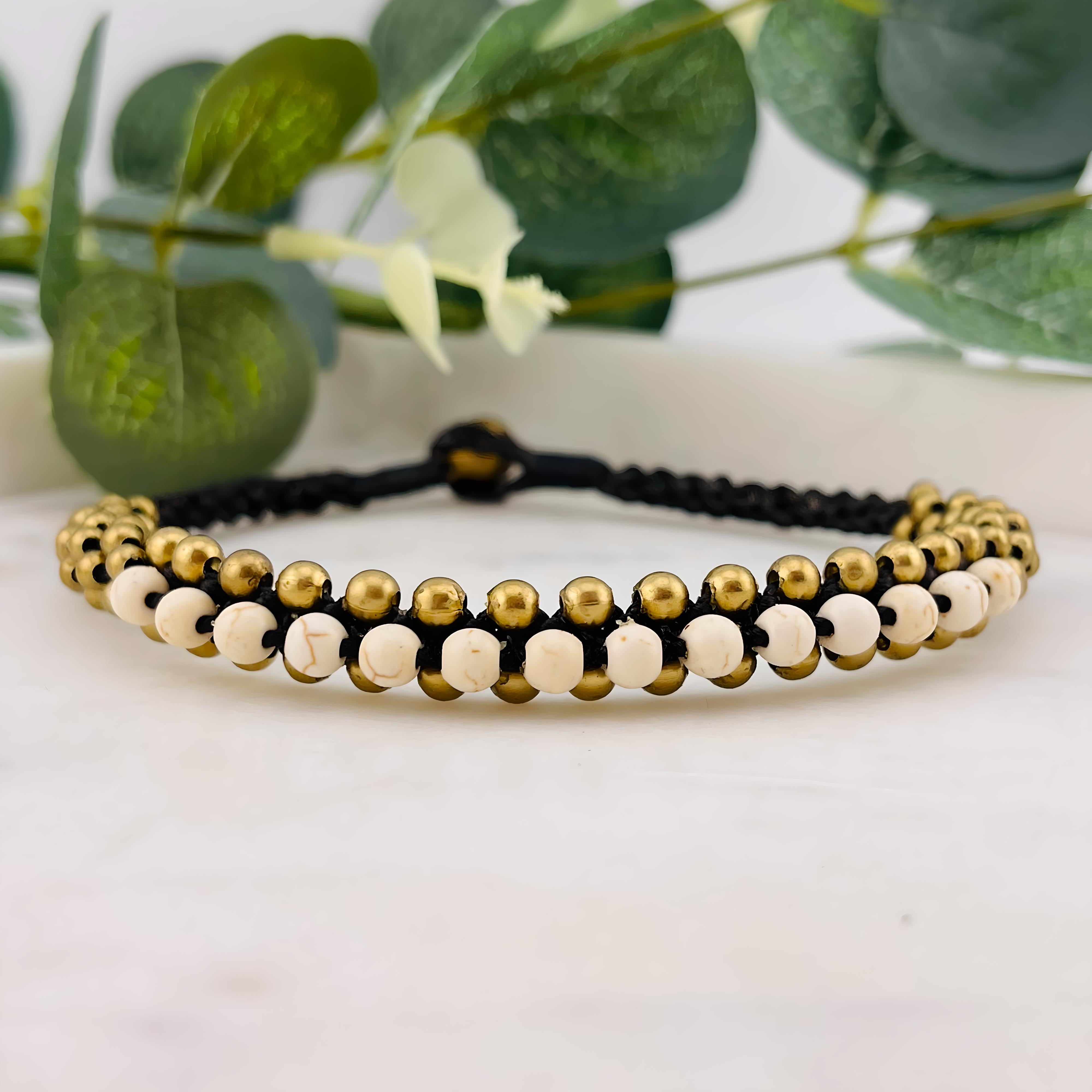 Boho Fusskettchen mit Perlen in Weiss und Gold Kali