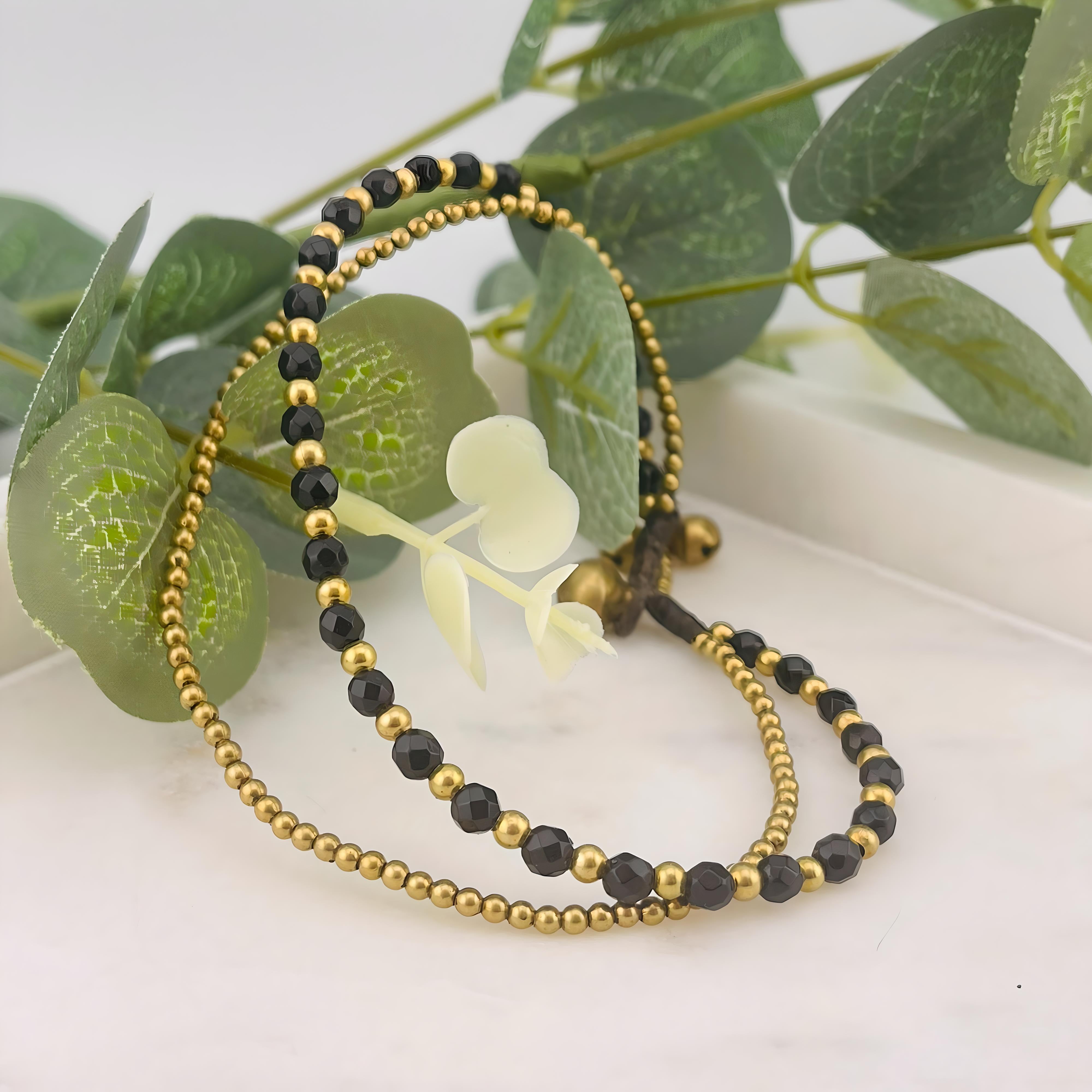Feines Fusskettchen mit goldenen Perlen Boho-Style Liv