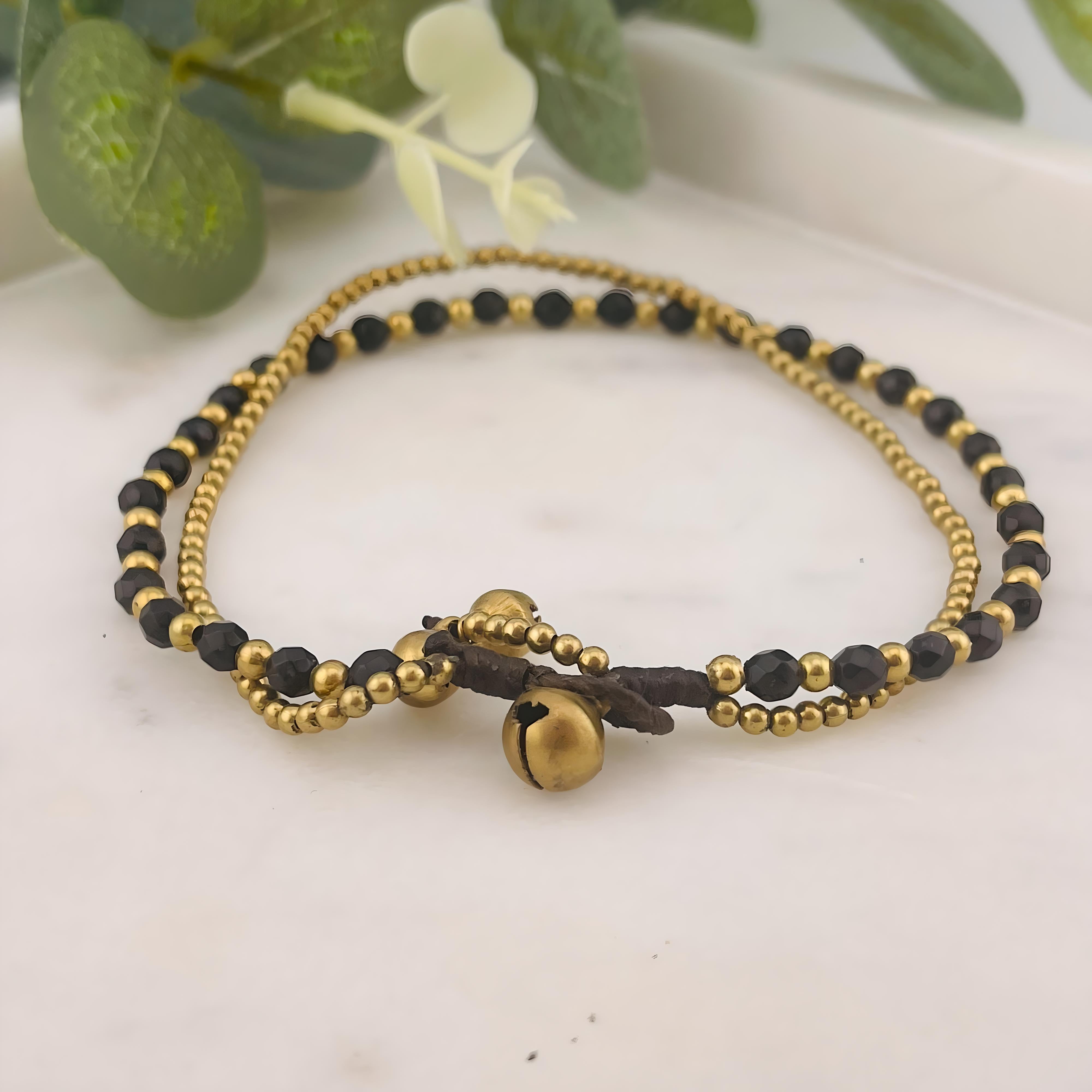 Feines Fusskettchen mit goldenen Perlen Boho-Style Liv