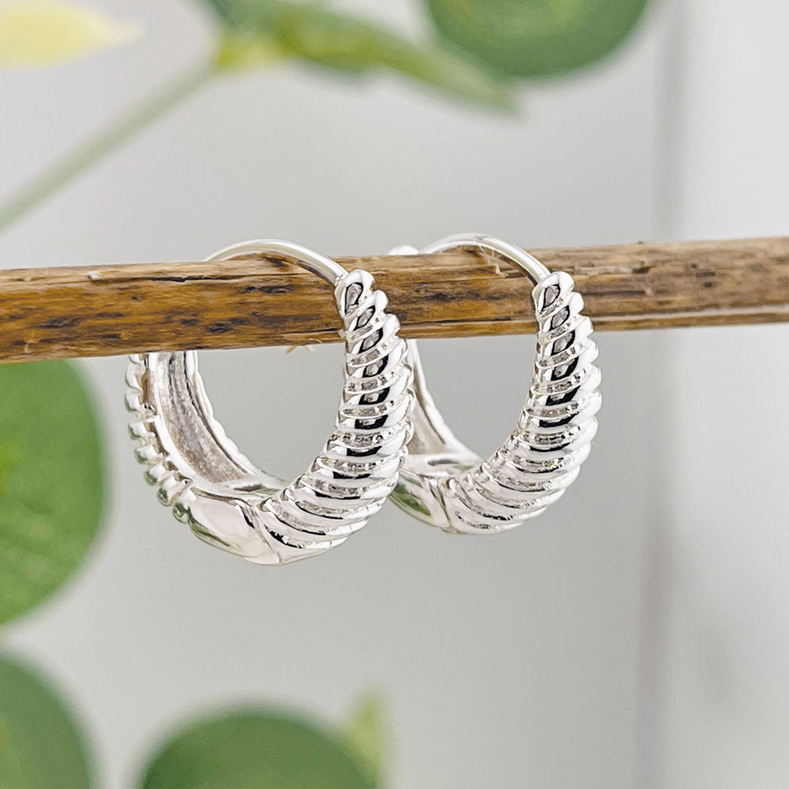 Kleine Boho-Hoop Silbercreolen Kayenta