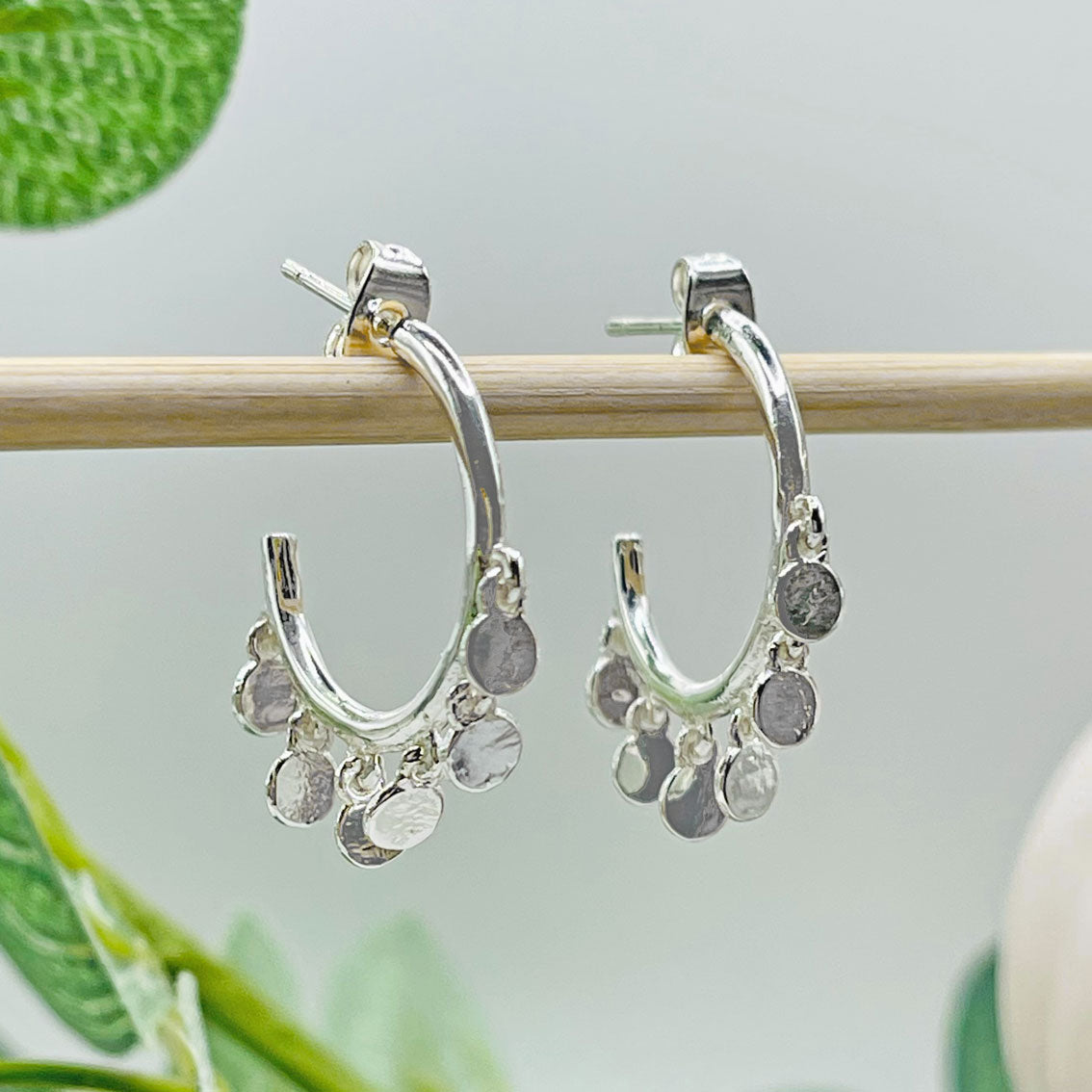 Offene Pink Sand Silbercreolen mit Anhänger-Plättchen Catham