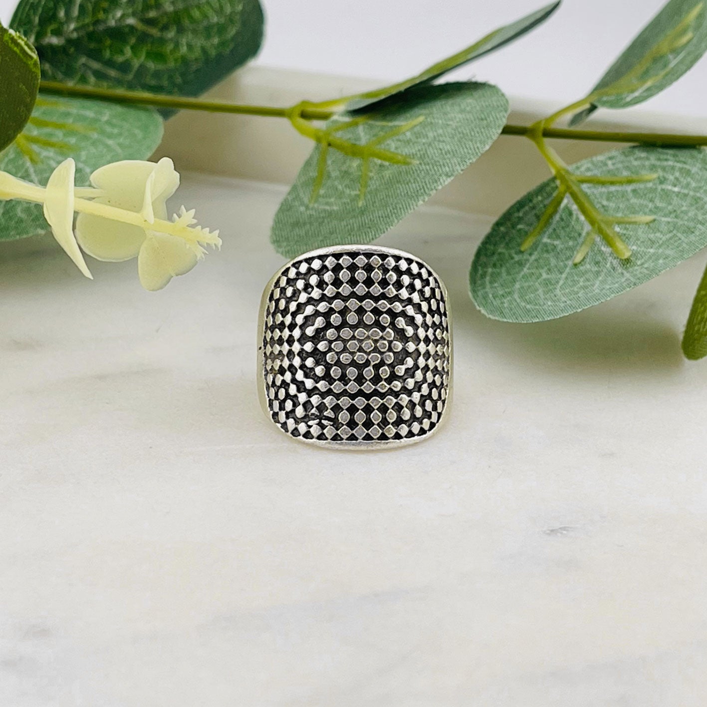 Offener, breiter Silberring mit Punkte-Muster Boho Style Julina