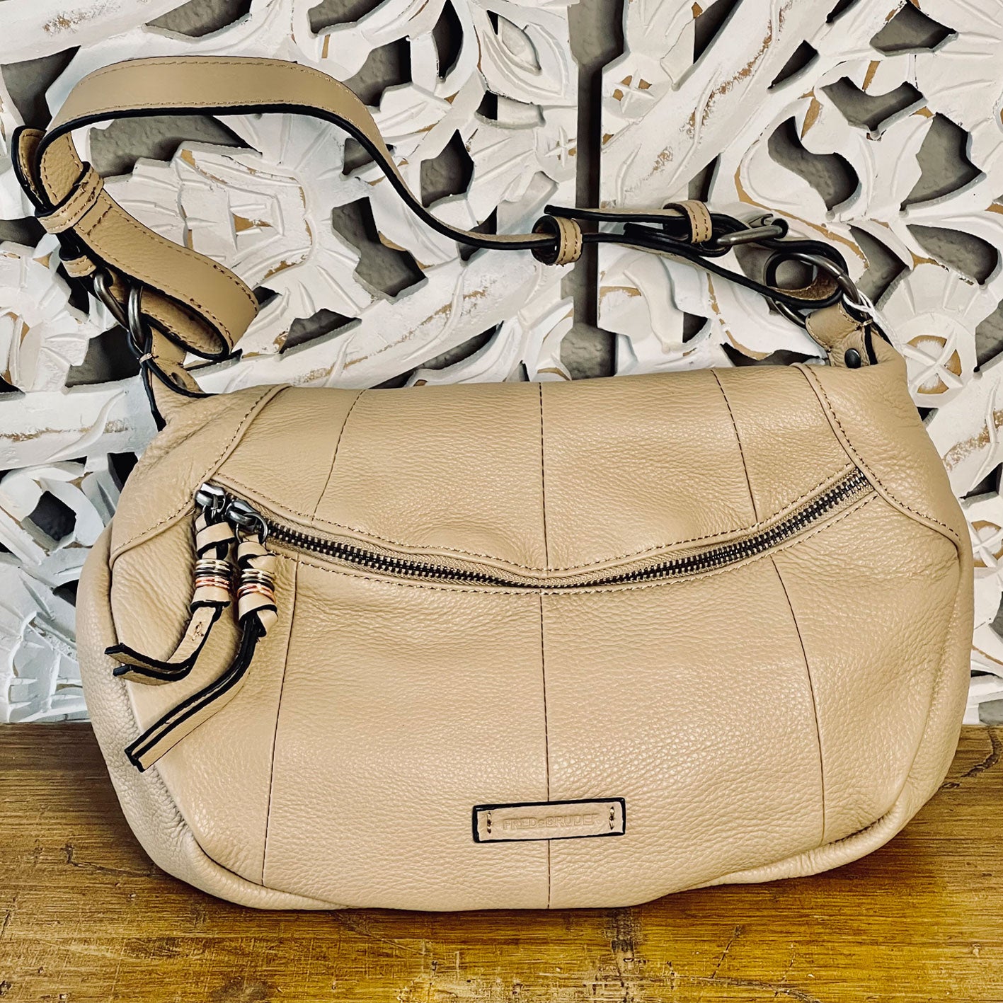 Freds Bruder Handtasche Pruvia Small Hobo Sand