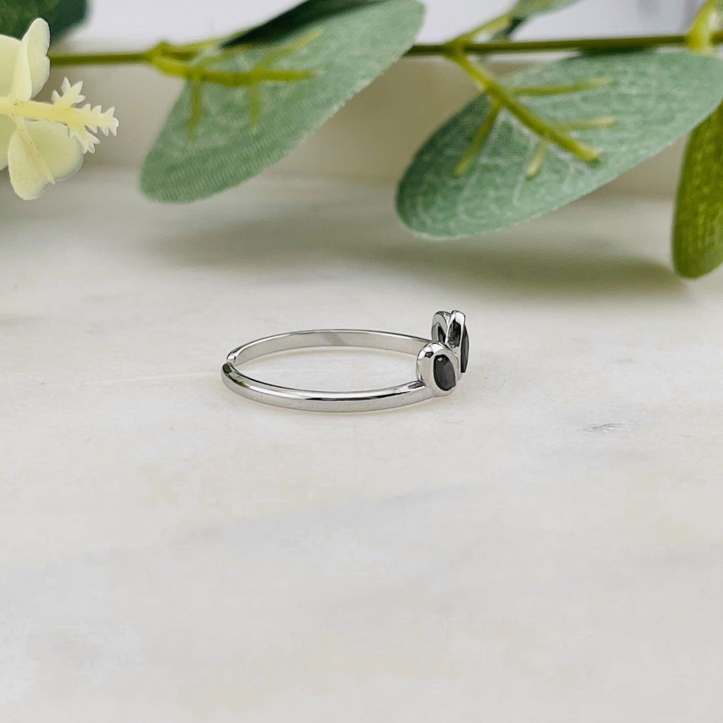 Schmaler Boho Ring Silber mit drei schwarzen Steinen Senailly
