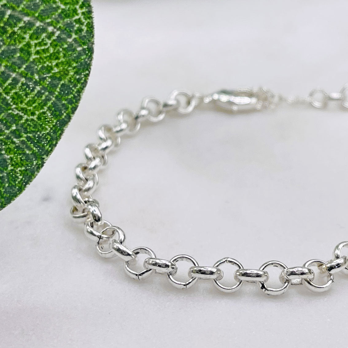 Silberne Armkette mit starkem Design Bairo Poeme