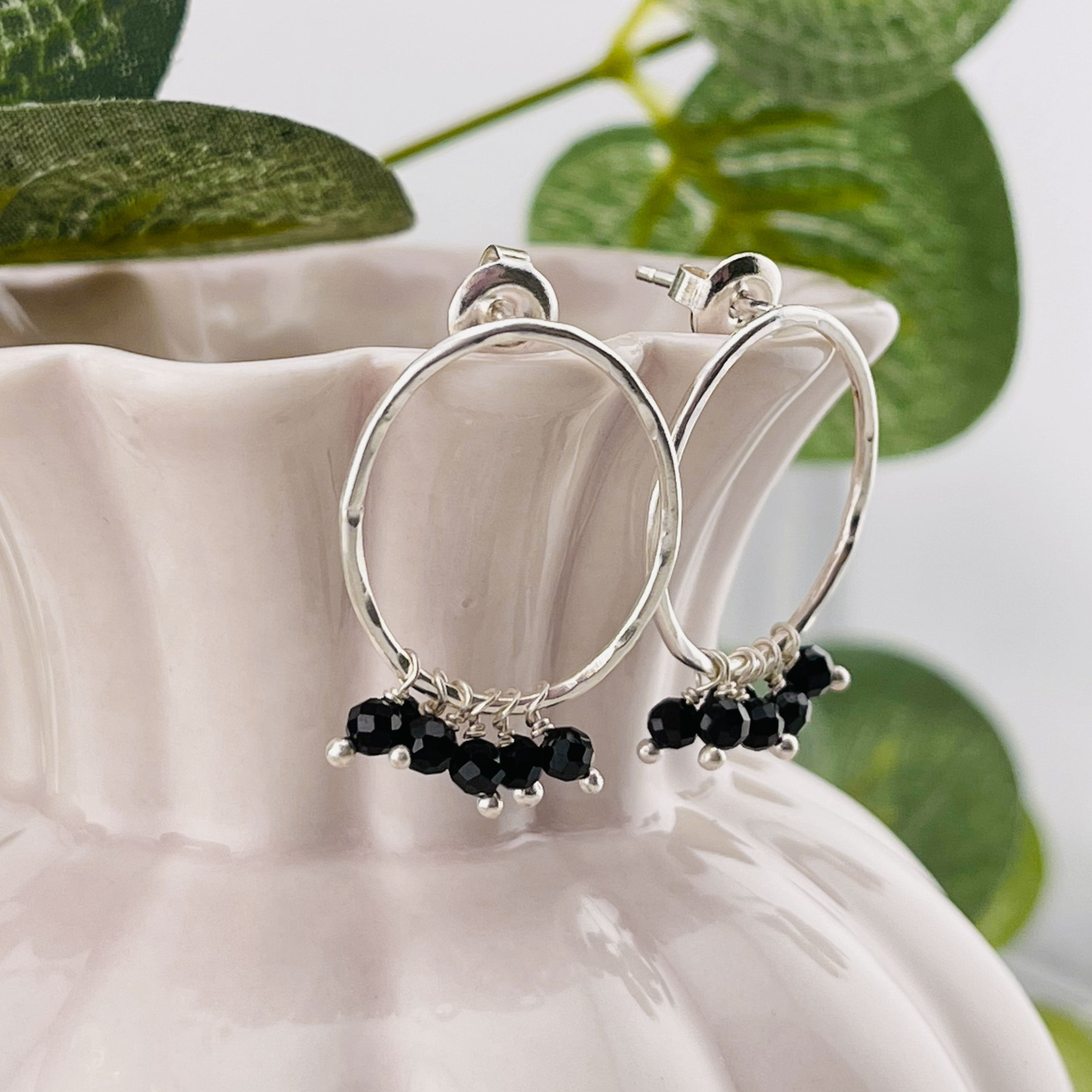 Silberohrringe mit Reifen und Onyx-Perlen Serenity Blackonyx