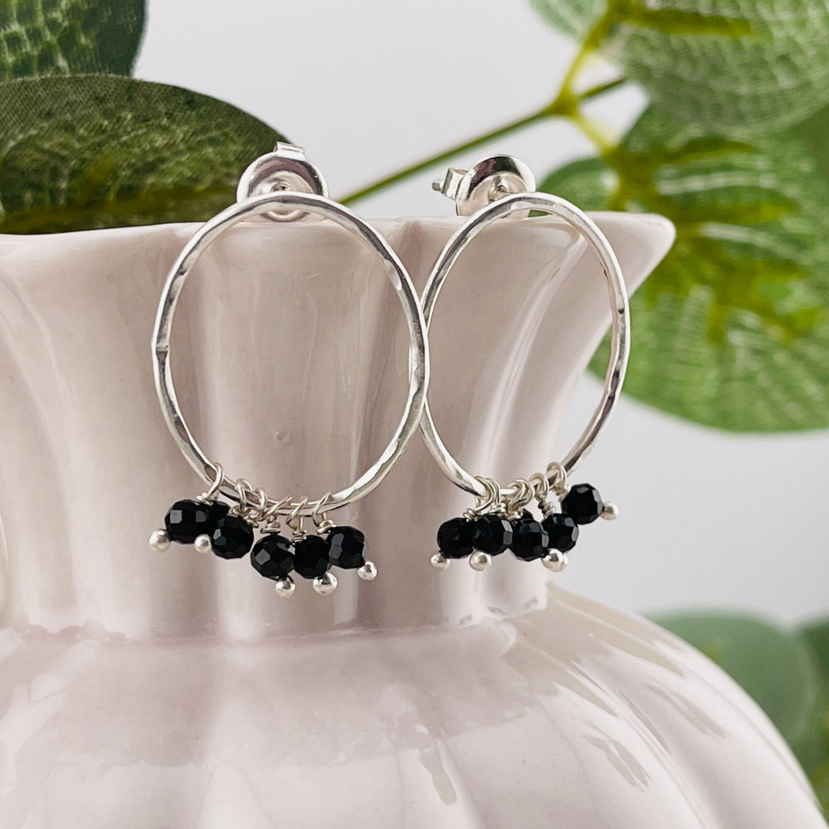 Silberohrringe mit Reifen und Onyx-Perlen Serenity Blackonyx